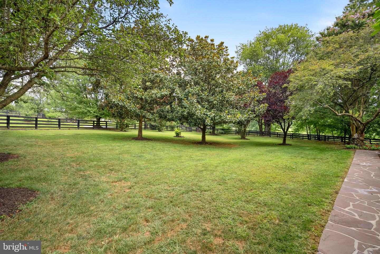15700 TRAPSHIRE CT, WATERFORD, Virginia 20197, 5 Bedrooms Bedrooms, ,3 BathroomsBathrooms,Residential,For sale,15700 TRAPSHIRE CT,VALO2104380 MLS # VALO2104380