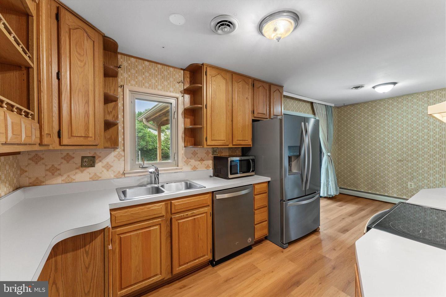 14023 GRAYSON RD, WOODBRIDGE, Virginia 22191, 3 Bedrooms Bedrooms, 6 Rooms Rooms,1 BathroomBathrooms,Residential,For sale,14023 GRAYSON RD,VAPW2101312 MLS # VAPW2101312