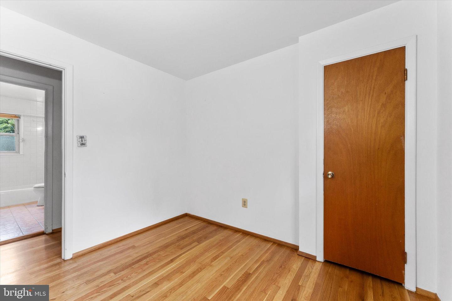 14023 GRAYSON RD, WOODBRIDGE, Virginia 22191, 3 Bedrooms Bedrooms, 6 Rooms Rooms,1 BathroomBathrooms,Residential,For sale,14023 GRAYSON RD,VAPW2101312 MLS # VAPW2101312