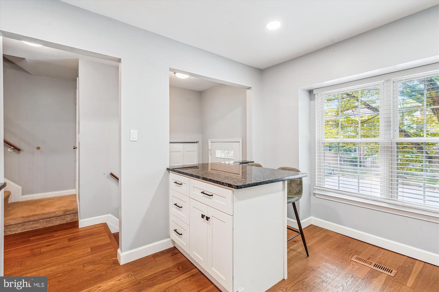 7852 NEWPORT GLEN PASS, ANNANDALE, Virginia 22003, 4 Bedrooms Bedrooms, ,3 BathroomsBathrooms,Residential,For sale,7852 NEWPORT GLEN PASS,VAFX2260746 MLS # VAFX2260746