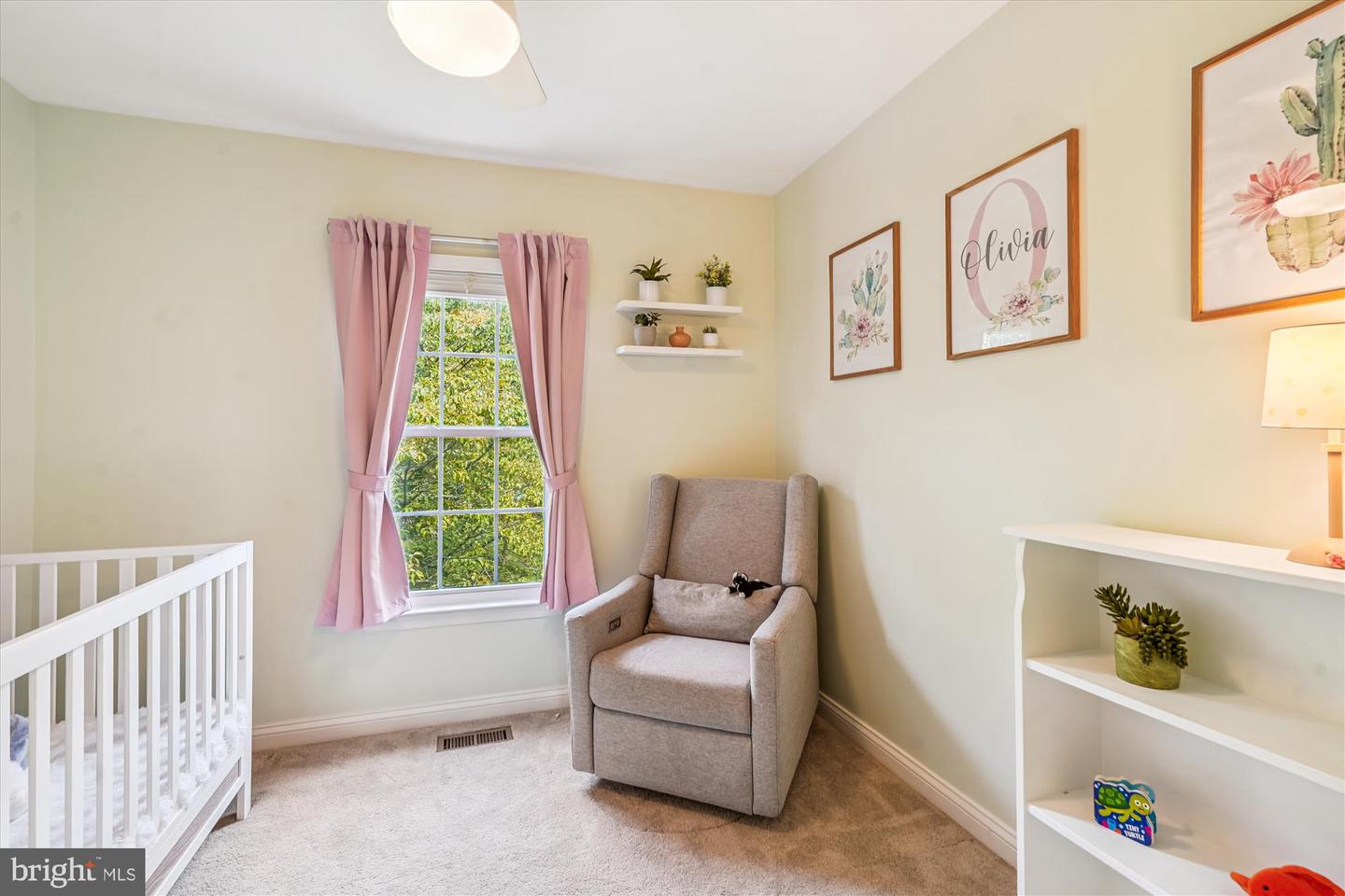 7852 NEWPORT GLEN PASS, ANNANDALE, Virginia 22003, 4 Bedrooms Bedrooms, ,3 BathroomsBathrooms,Residential,For sale,7852 NEWPORT GLEN PASS,VAFX2260746 MLS # VAFX2260746