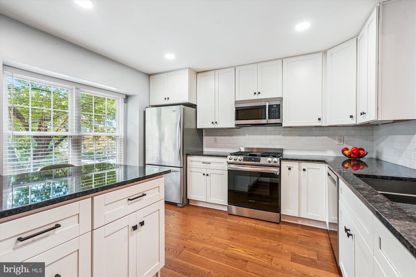 7852 NEWPORT GLEN PASS, ANNANDALE, Virginia 22003, 4 Bedrooms Bedrooms, ,3 BathroomsBathrooms,Residential,For sale,7852 NEWPORT GLEN PASS,VAFX2260746 MLS # VAFX2260746