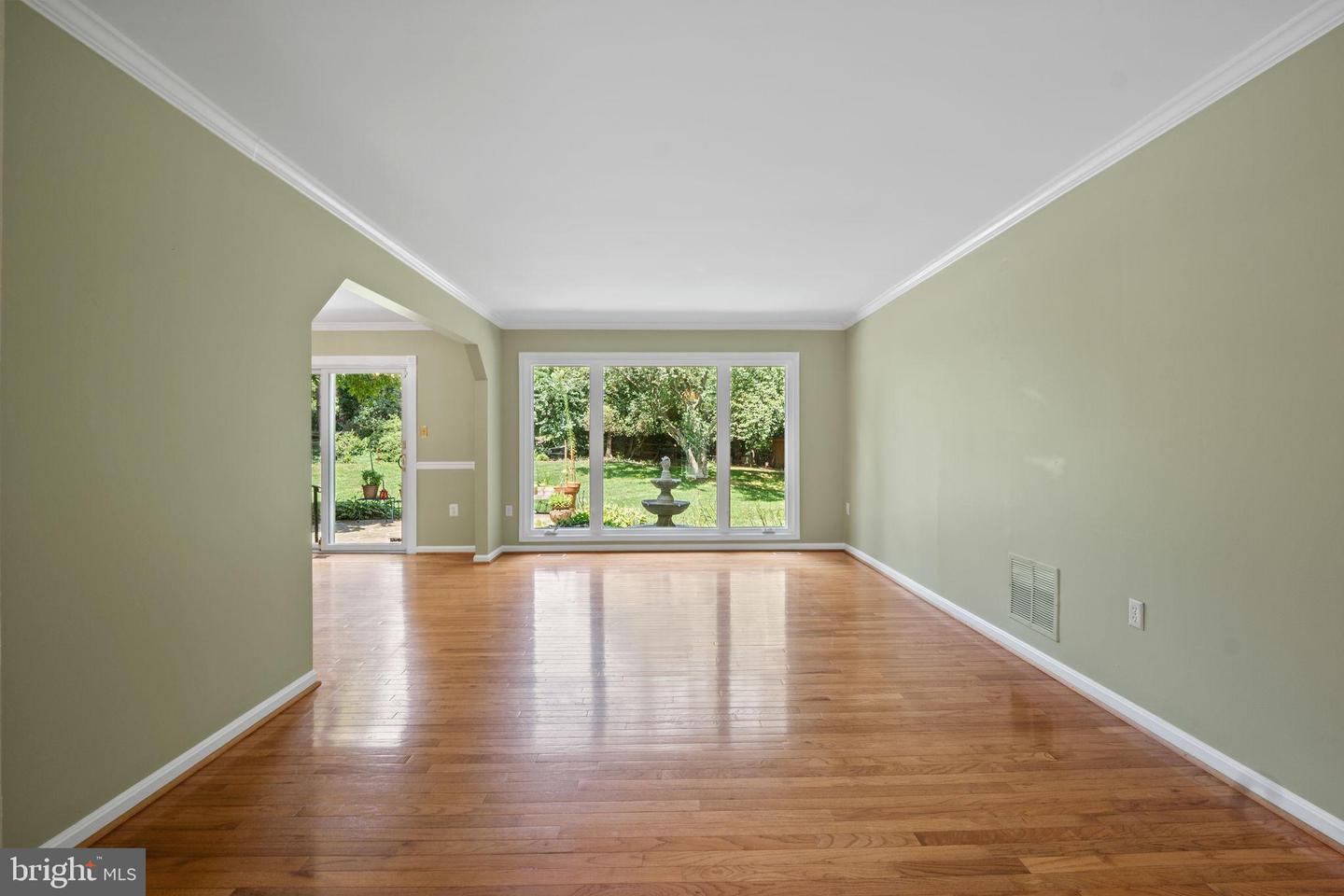 5265 OFALY RD, FAIRFAX, Virginia 22030, 4 Bedrooms Bedrooms, 18 Rooms Rooms,2 BathroomsBathrooms,Residential,For sale,5265 OFALY RD,VAFX2260756 MLS # VAFX2260756