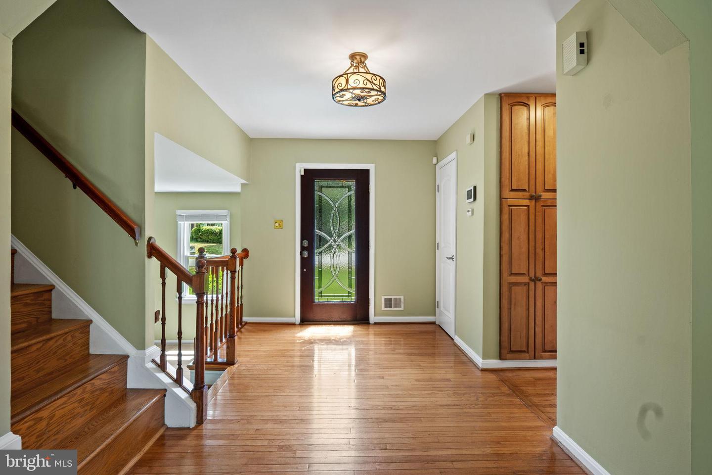 5265 OFALY RD, FAIRFAX, Virginia 22030, 4 Bedrooms Bedrooms, 18 Rooms Rooms,2 BathroomsBathrooms,Residential,For sale,5265 OFALY RD,VAFX2260756 MLS # VAFX2260756
