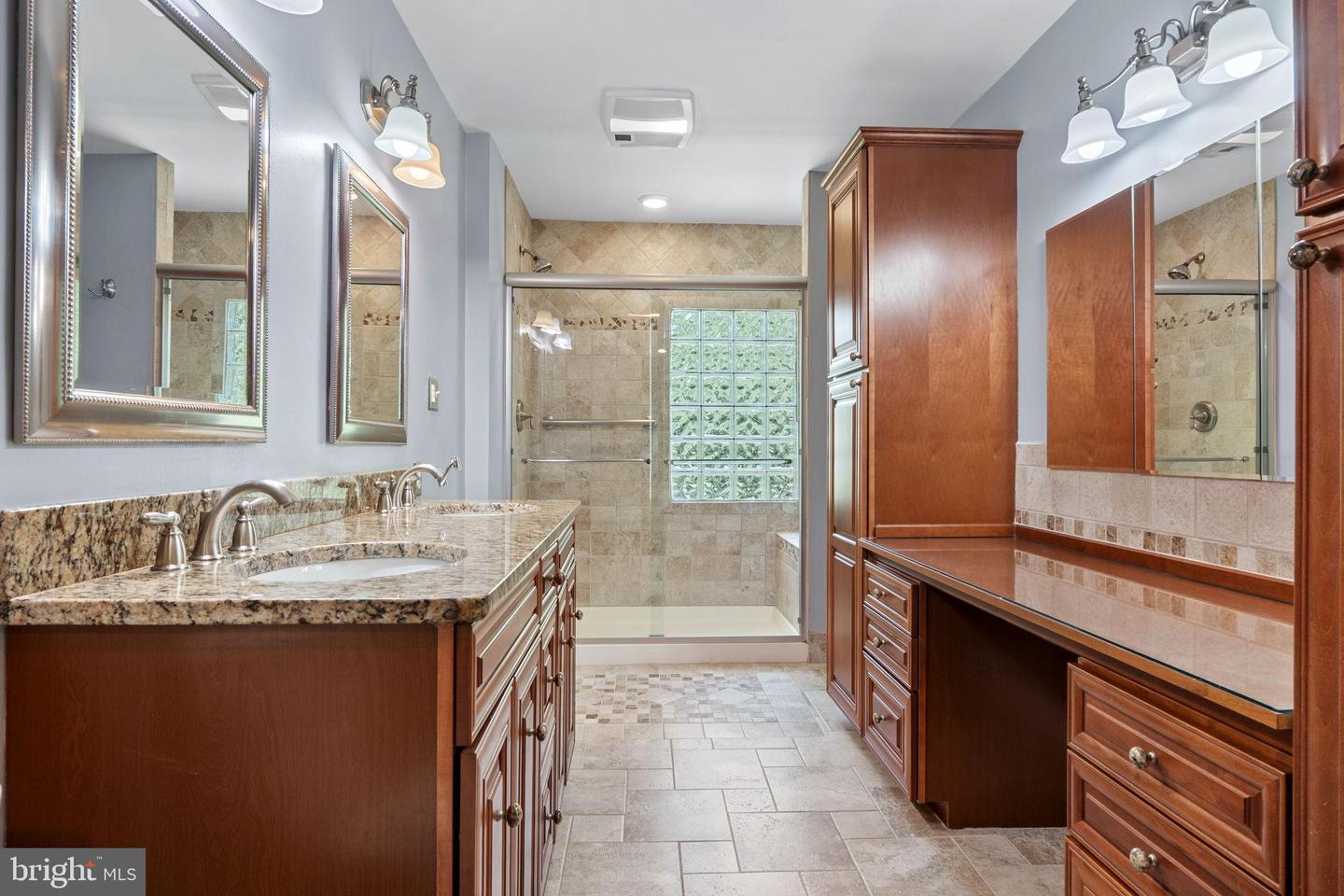 5265 OFALY RD, FAIRFAX, Virginia 22030, 4 Bedrooms Bedrooms, 18 Rooms Rooms,2 BathroomsBathrooms,Residential,For sale,5265 OFALY RD,VAFX2260756 MLS # VAFX2260756