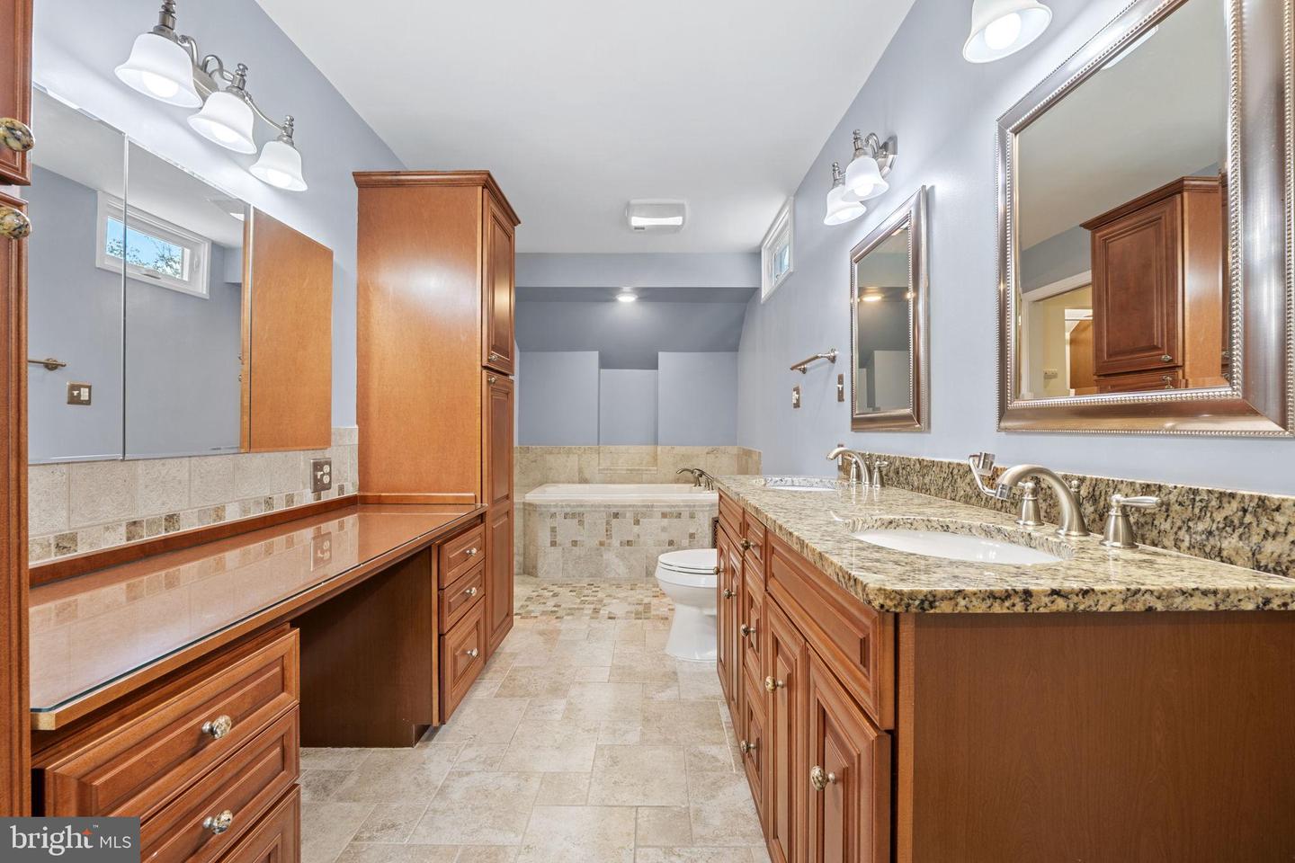 5265 OFALY RD, FAIRFAX, Virginia 22030, 4 Bedrooms Bedrooms, 18 Rooms Rooms,2 BathroomsBathrooms,Residential,For sale,5265 OFALY RD,VAFX2260756 MLS # VAFX2260756