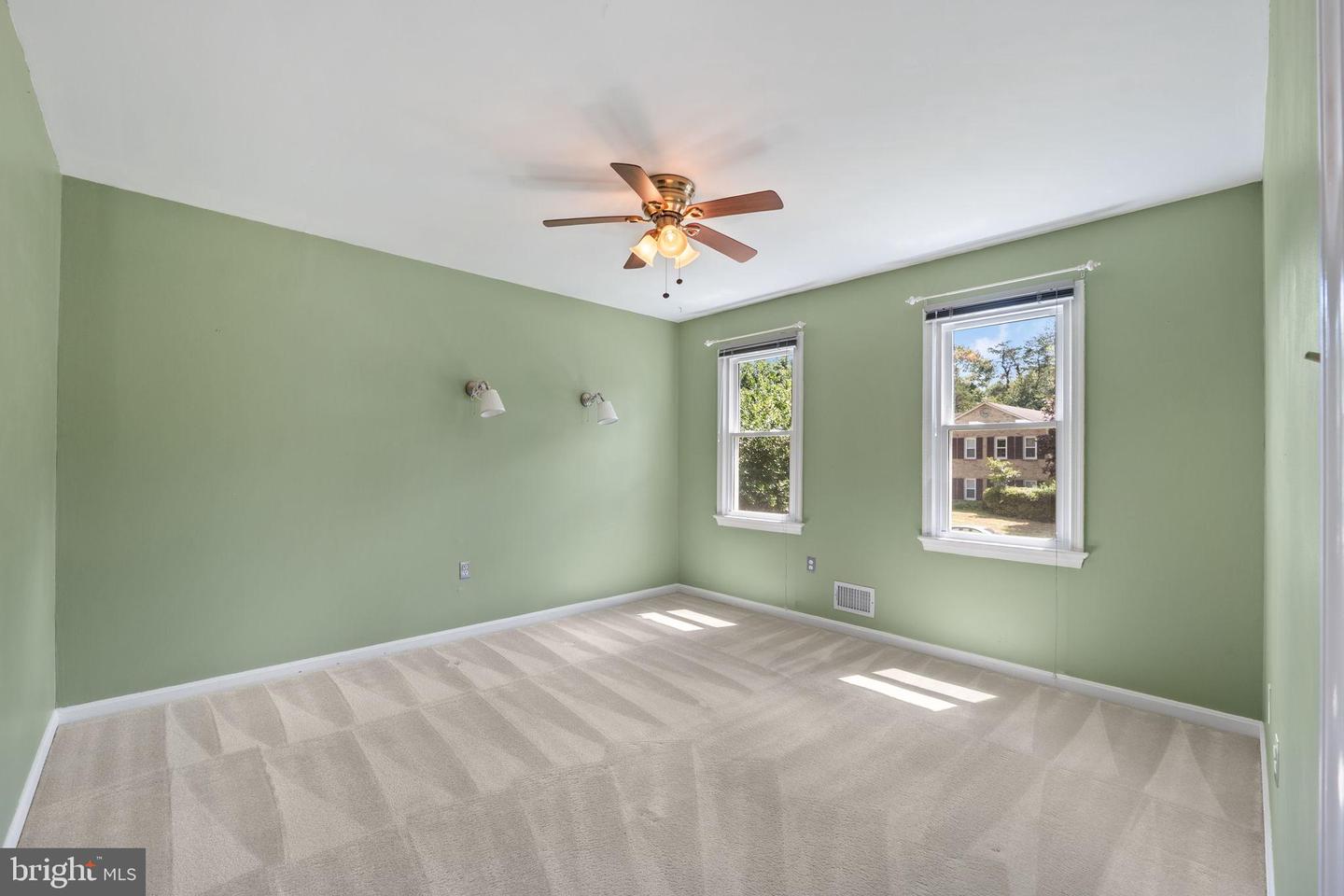 5265 OFALY RD, FAIRFAX, Virginia 22030, 4 Bedrooms Bedrooms, 18 Rooms Rooms,2 BathroomsBathrooms,Residential,For sale,5265 OFALY RD,VAFX2260756 MLS # VAFX2260756