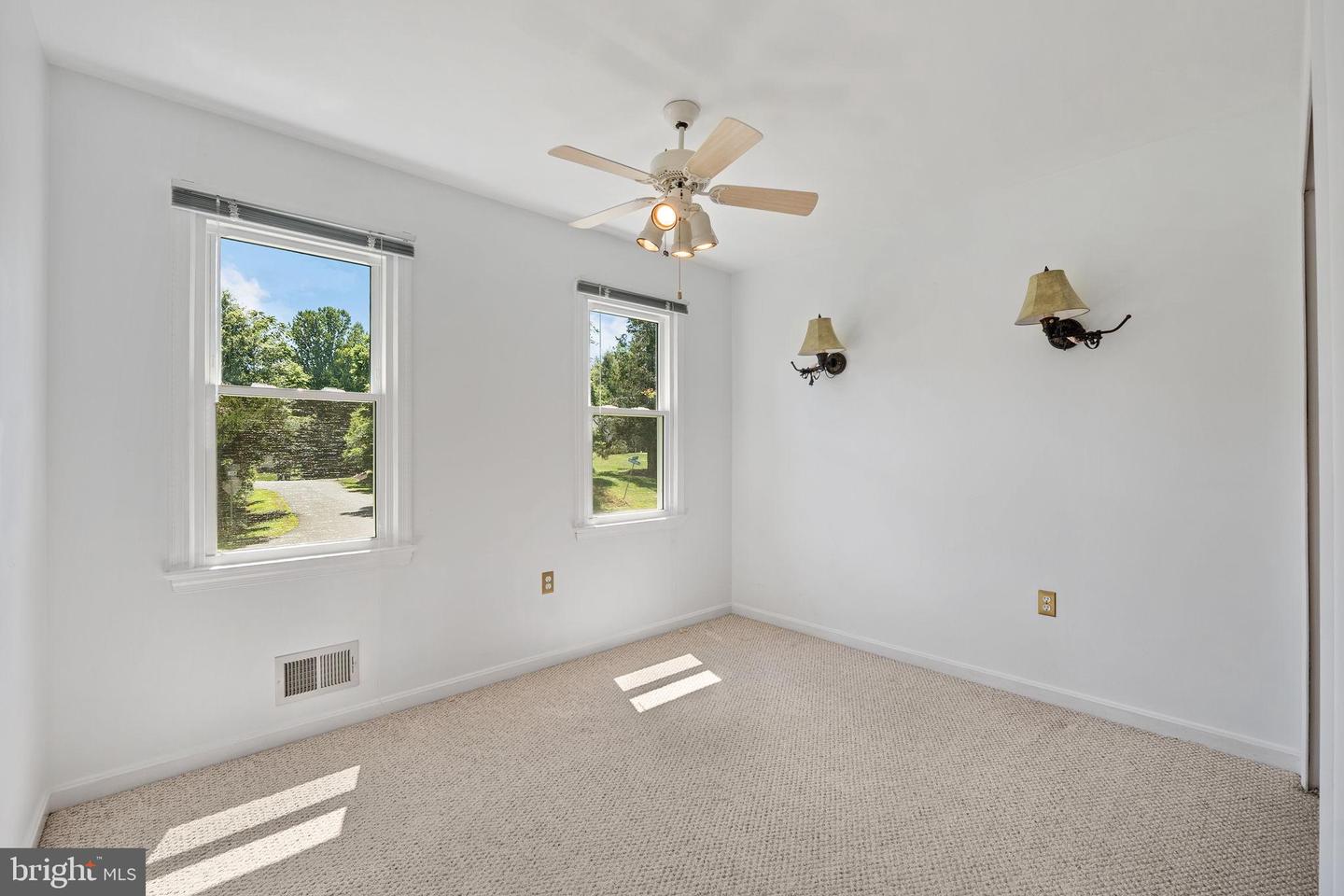 5265 OFALY RD, FAIRFAX, Virginia 22030, 4 Bedrooms Bedrooms, 18 Rooms Rooms,2 BathroomsBathrooms,Residential,For sale,5265 OFALY RD,VAFX2260756 MLS # VAFX2260756