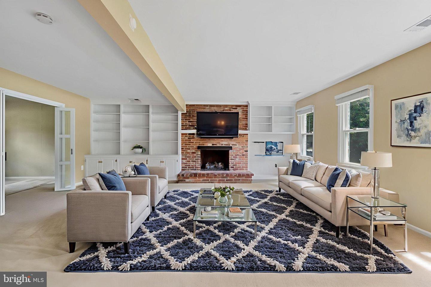 5265 OFALY RD, FAIRFAX, Virginia 22030, 4 Bedrooms Bedrooms, 18 Rooms Rooms,2 BathroomsBathrooms,Residential,For sale,5265 OFALY RD,VAFX2260756 MLS # VAFX2260756