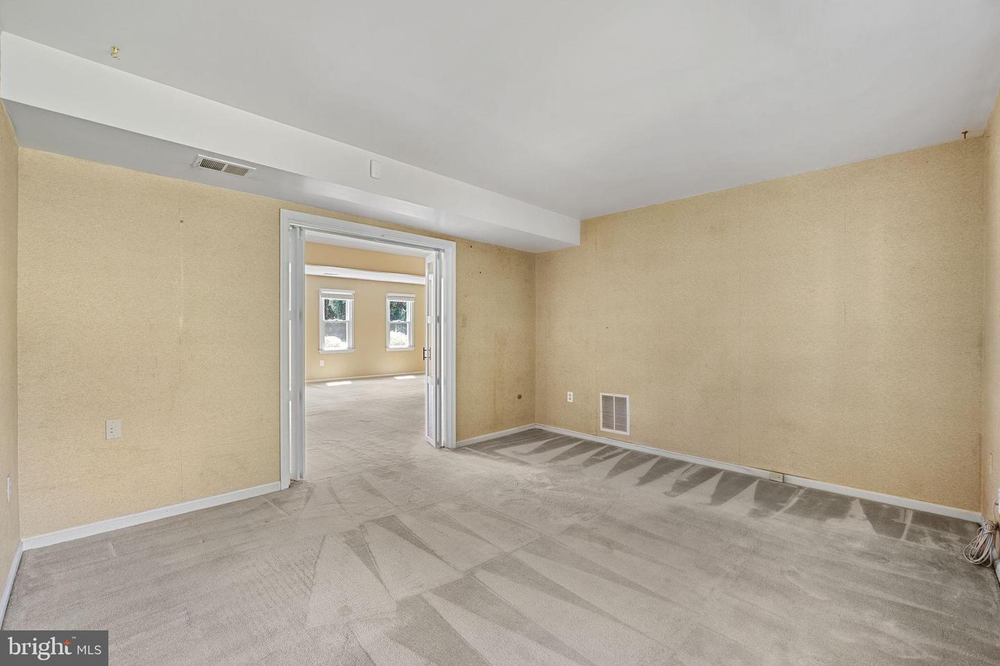 5265 OFALY RD, FAIRFAX, Virginia 22030, 4 Bedrooms Bedrooms, 18 Rooms Rooms,2 BathroomsBathrooms,Residential,For sale,5265 OFALY RD,VAFX2260756 MLS # VAFX2260756
