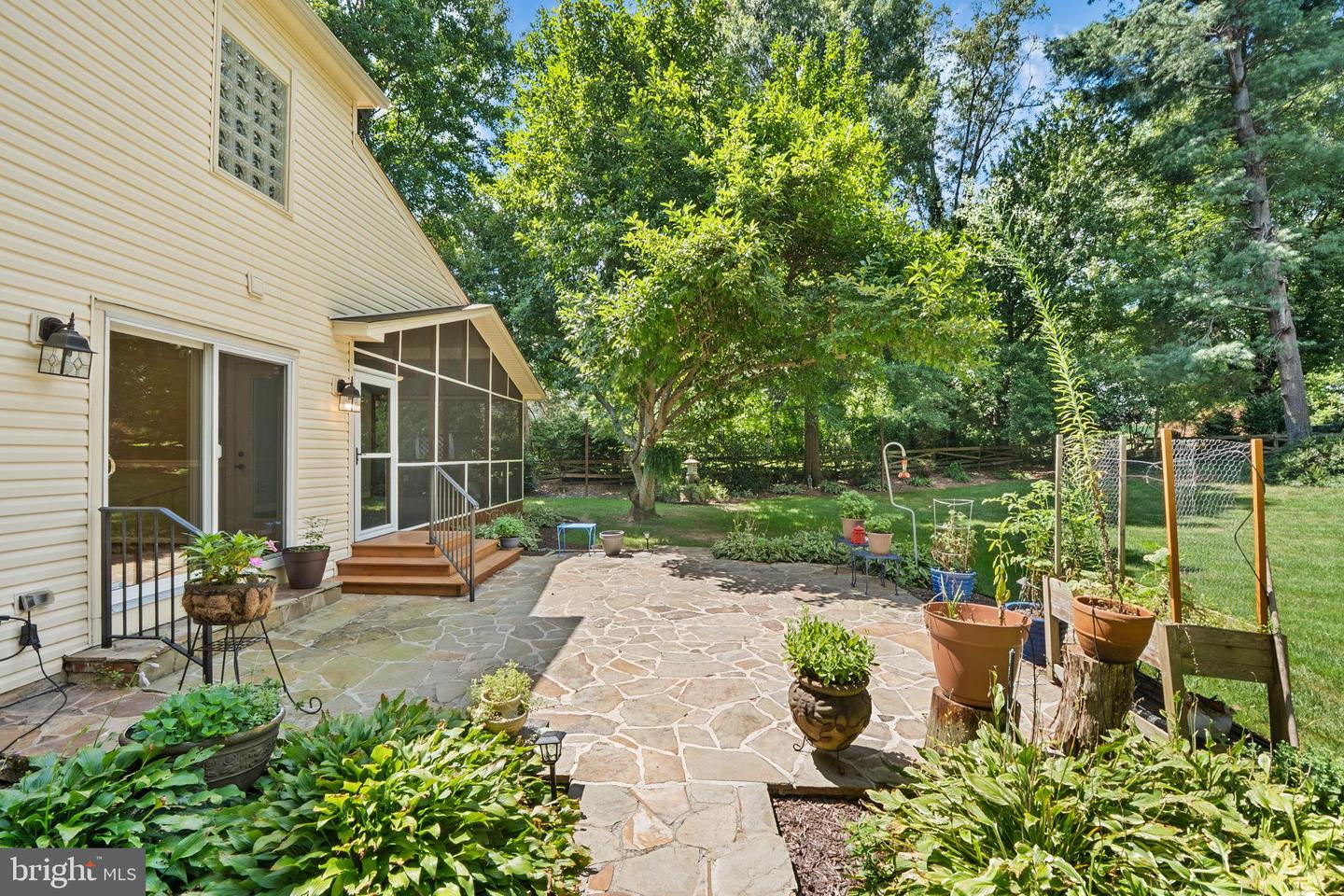5265 OFALY RD, FAIRFAX, Virginia 22030, 4 Bedrooms Bedrooms, 18 Rooms Rooms,2 BathroomsBathrooms,Residential,For sale,5265 OFALY RD,VAFX2260756 MLS # VAFX2260756
