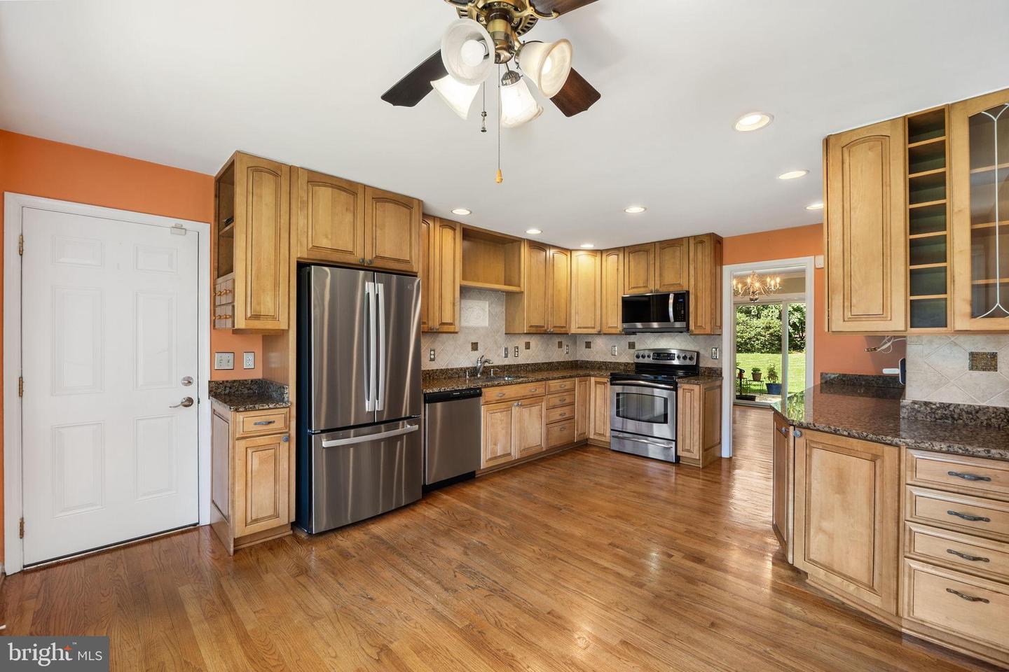 5265 OFALY RD, FAIRFAX, Virginia 22030, 4 Bedrooms Bedrooms, 18 Rooms Rooms,2 BathroomsBathrooms,Residential,For sale,5265 OFALY RD,VAFX2260756 MLS # VAFX2260756
