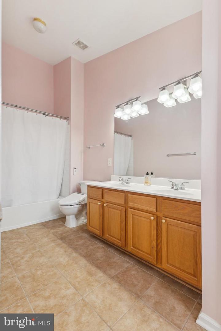 42783 SHALER ST, CHANTILLY, Virginia 20152, 3 Bedrooms Bedrooms, ,3 BathroomsBathrooms,Residential,For sale,42783 SHALER ST,VALO2104392 MLS # VALO2104392