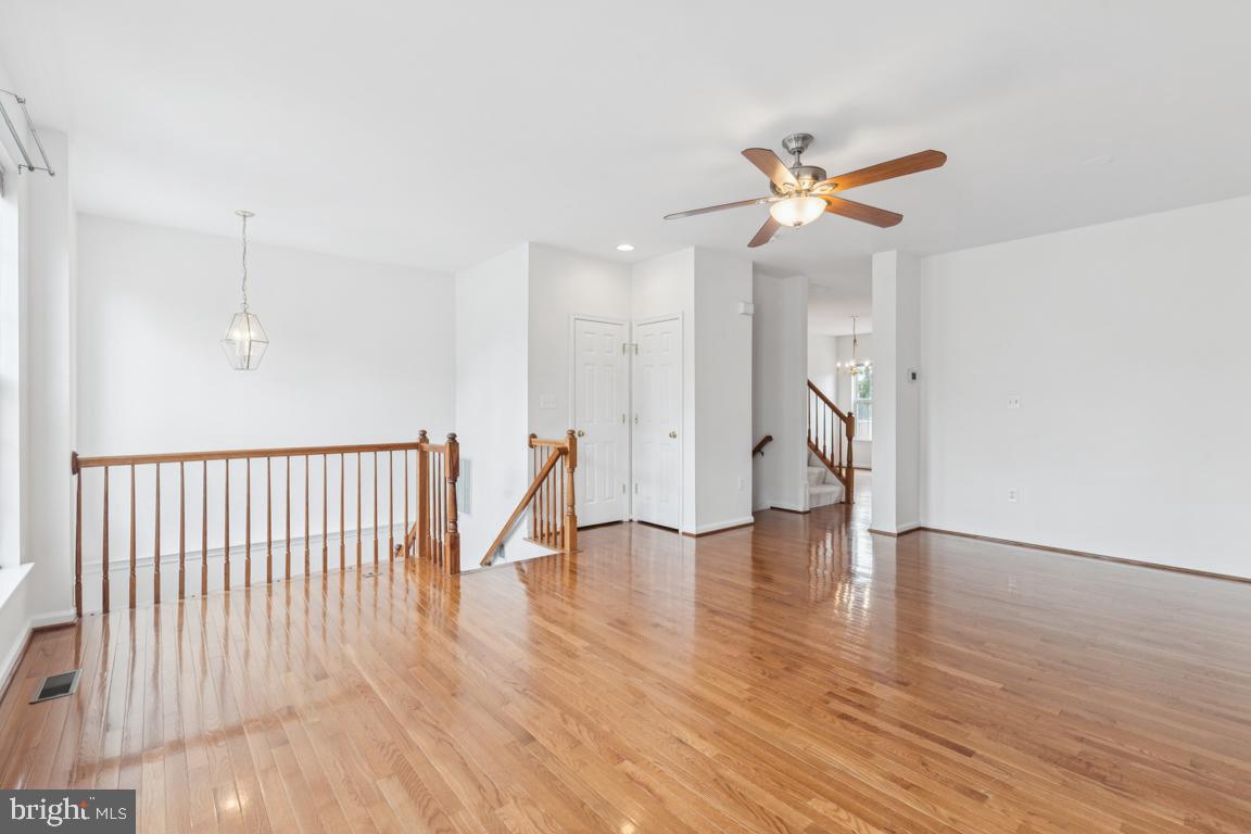 42783 SHALER ST, CHANTILLY, Virginia 20152, 3 Bedrooms Bedrooms, ,3 BathroomsBathrooms,Residential,For sale,42783 SHALER ST,VALO2104392 MLS # VALO2104392