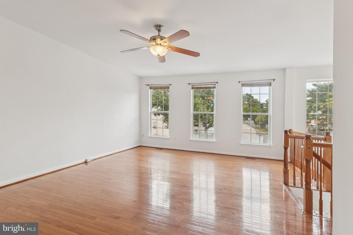 42783 SHALER ST, CHANTILLY, Virginia 20152, 3 Bedrooms Bedrooms, ,3 BathroomsBathrooms,Residential,For sale,42783 SHALER ST,VALO2104392 MLS # VALO2104392