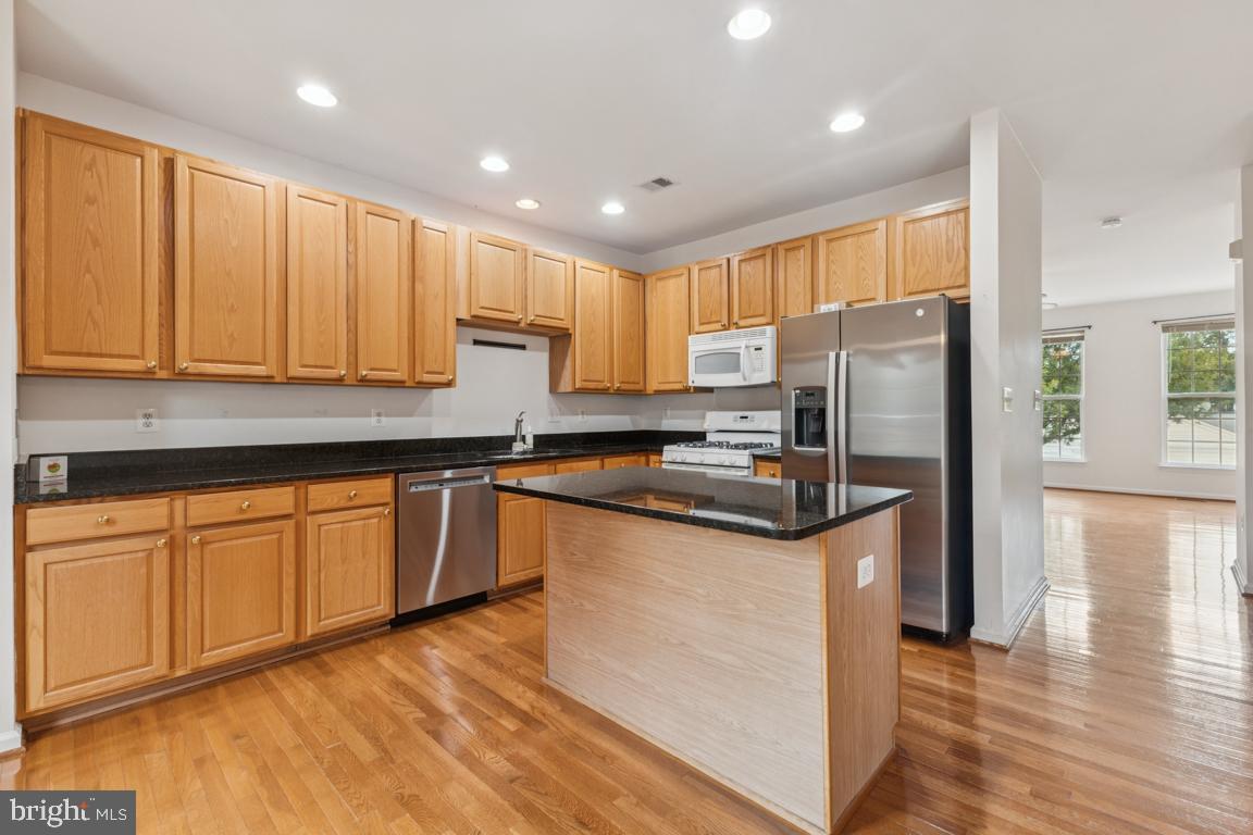 42783 SHALER ST, CHANTILLY, Virginia 20152, 3 Bedrooms Bedrooms, ,3 BathroomsBathrooms,Residential,For sale,42783 SHALER ST,VALO2104392 MLS # VALO2104392