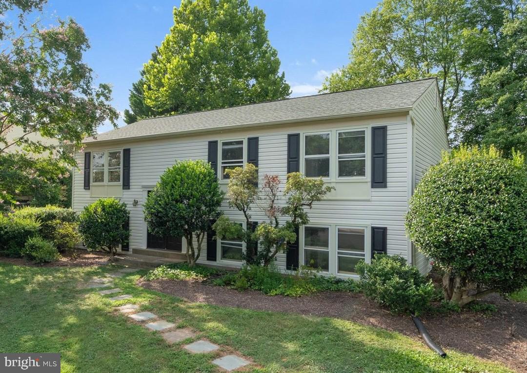 12721 CARLSBAD CT, HERNDON, Virginia 20171, 4 Bedrooms Bedrooms, ,2 BathroomsBathrooms,Residential,For sale,12721 CARLSBAD CT,VAFX2260776 MLS # VAFX2260776
