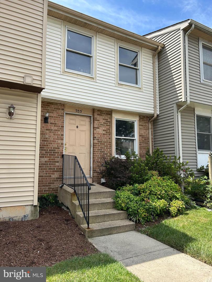 703 BRETHOUR CT #19, STERLING, Virginia 20164, 2 Bedrooms Bedrooms, ,1 BathroomBathrooms,Residential,For sale,703 BRETHOUR CT #19,VALO2104422 MLS # VALO2104422