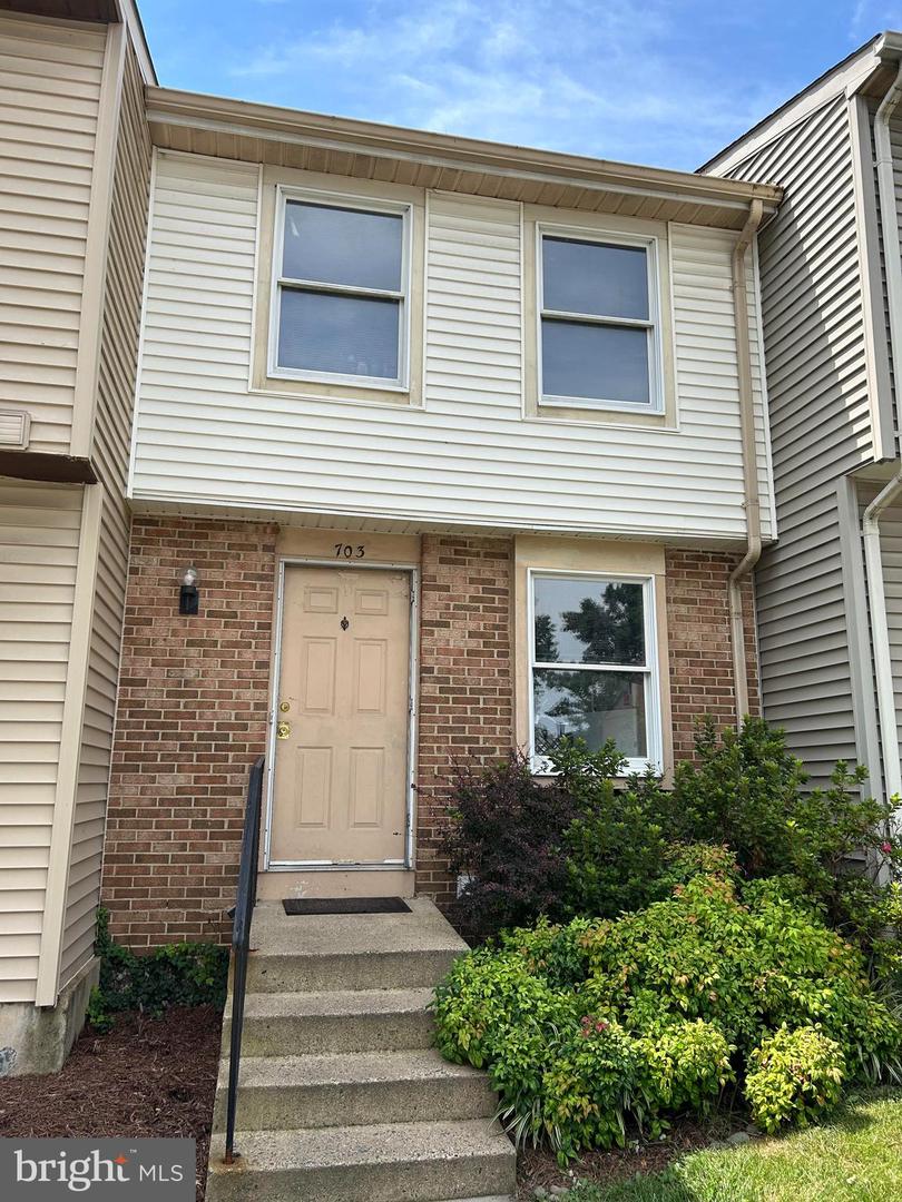 703 BRETHOUR CT #19, STERLING, Virginia 20164, 2 Bedrooms Bedrooms, ,1 BathroomBathrooms,Residential,For sale,703 BRETHOUR CT #19,VALO2104422 MLS # VALO2104422