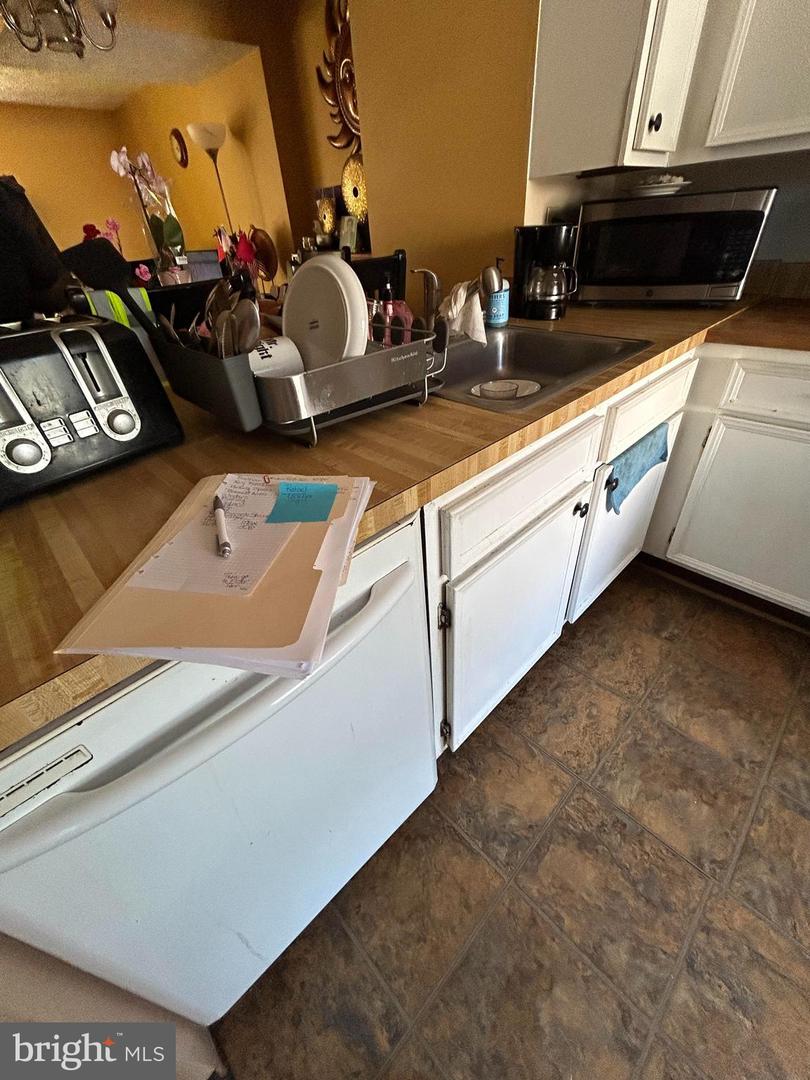 703 BRETHOUR CT #19, STERLING, Virginia 20164, 2 Bedrooms Bedrooms, ,1 BathroomBathrooms,Residential,For sale,703 BRETHOUR CT #19,VALO2104422 MLS # VALO2104422