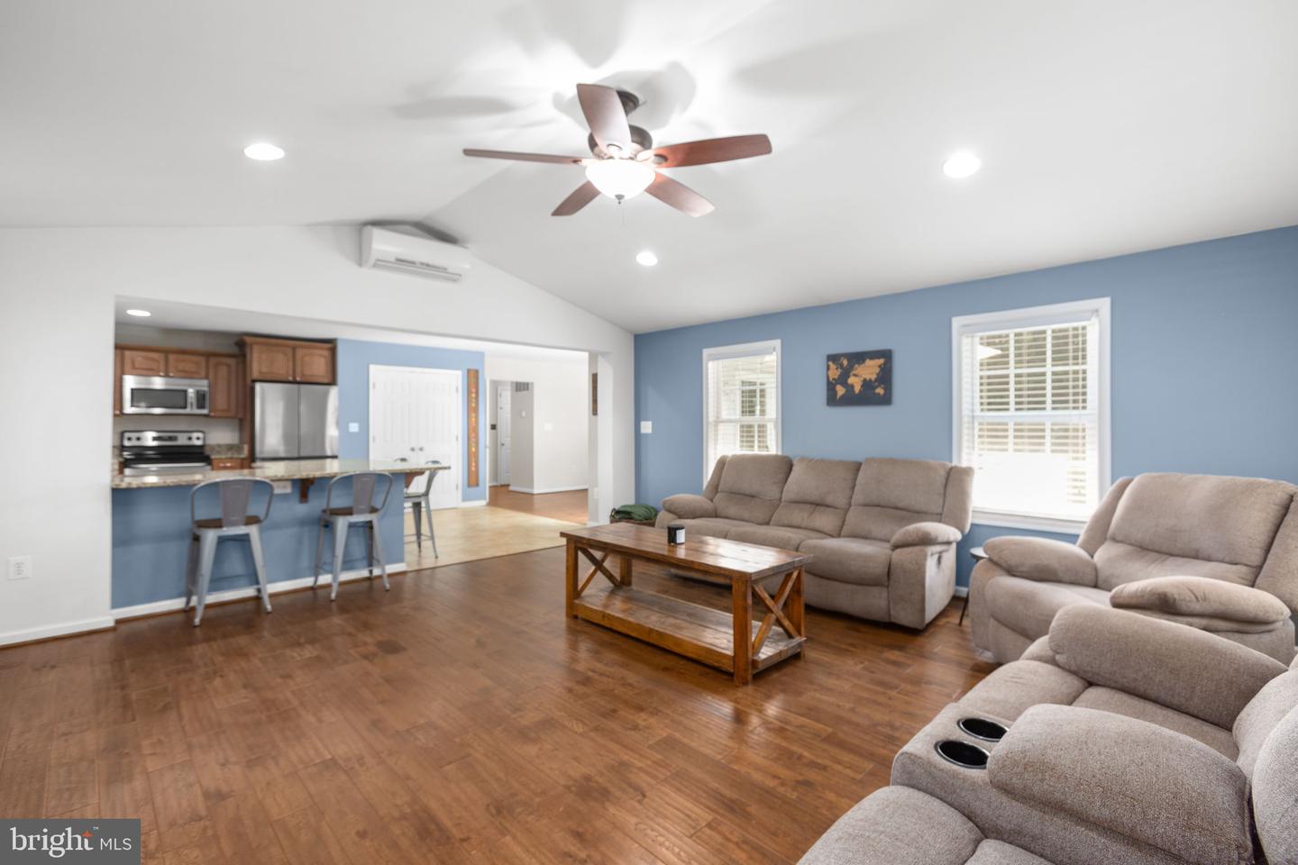 8 JOHNSON CT, STAFFORD, Virginia 22556, 5 Bedrooms Bedrooms, 14 Rooms Rooms,2 BathroomsBathrooms,Residential,For sale,8 JOHNSON CT,VAST2041758 MLS # VAST2041758