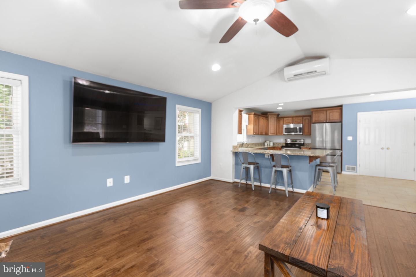 8 JOHNSON CT, STAFFORD, Virginia 22556, 5 Bedrooms Bedrooms, 14 Rooms Rooms,2 BathroomsBathrooms,Residential,For sale,8 JOHNSON CT,VAST2041758 MLS # VAST2041758
