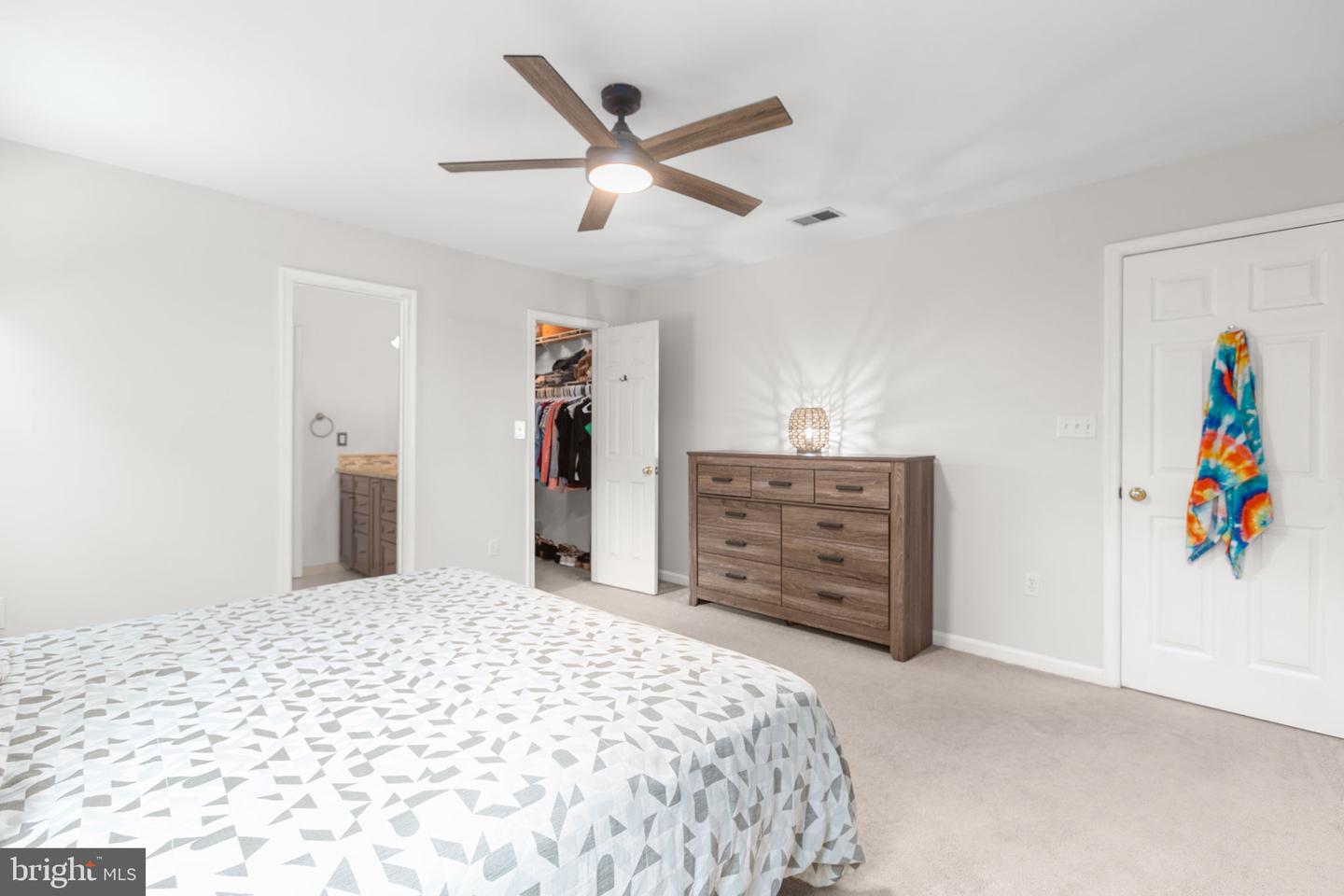 8 JOHNSON CT, STAFFORD, Virginia 22556, 5 Bedrooms Bedrooms, 14 Rooms Rooms,2 BathroomsBathrooms,Residential,For sale,8 JOHNSON CT,VAST2041758 MLS # VAST2041758