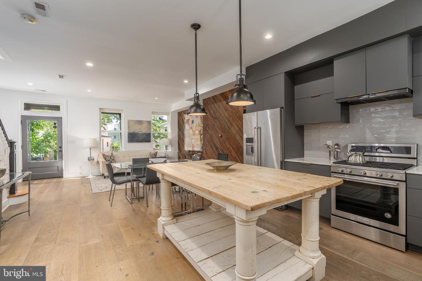 817 WEBSTER ST NW, WASHINGTON, District Of Columbia 20011, 4 Bedrooms Bedrooms, ,3 BathroomsBathrooms,Residential,For sale,817 WEBSTER ST NW,DCDC2215072 MLS # DCDC2215072