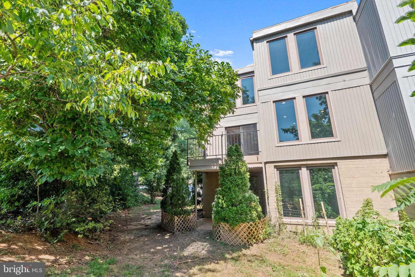 1806 N SHORE CT, RESTON, Virginia 20190, 4 Bedrooms Bedrooms, ,3 BathroomsBathrooms,Residential,For sale,1806 N SHORE CT,VAFX2261224 MLS # VAFX2261224
