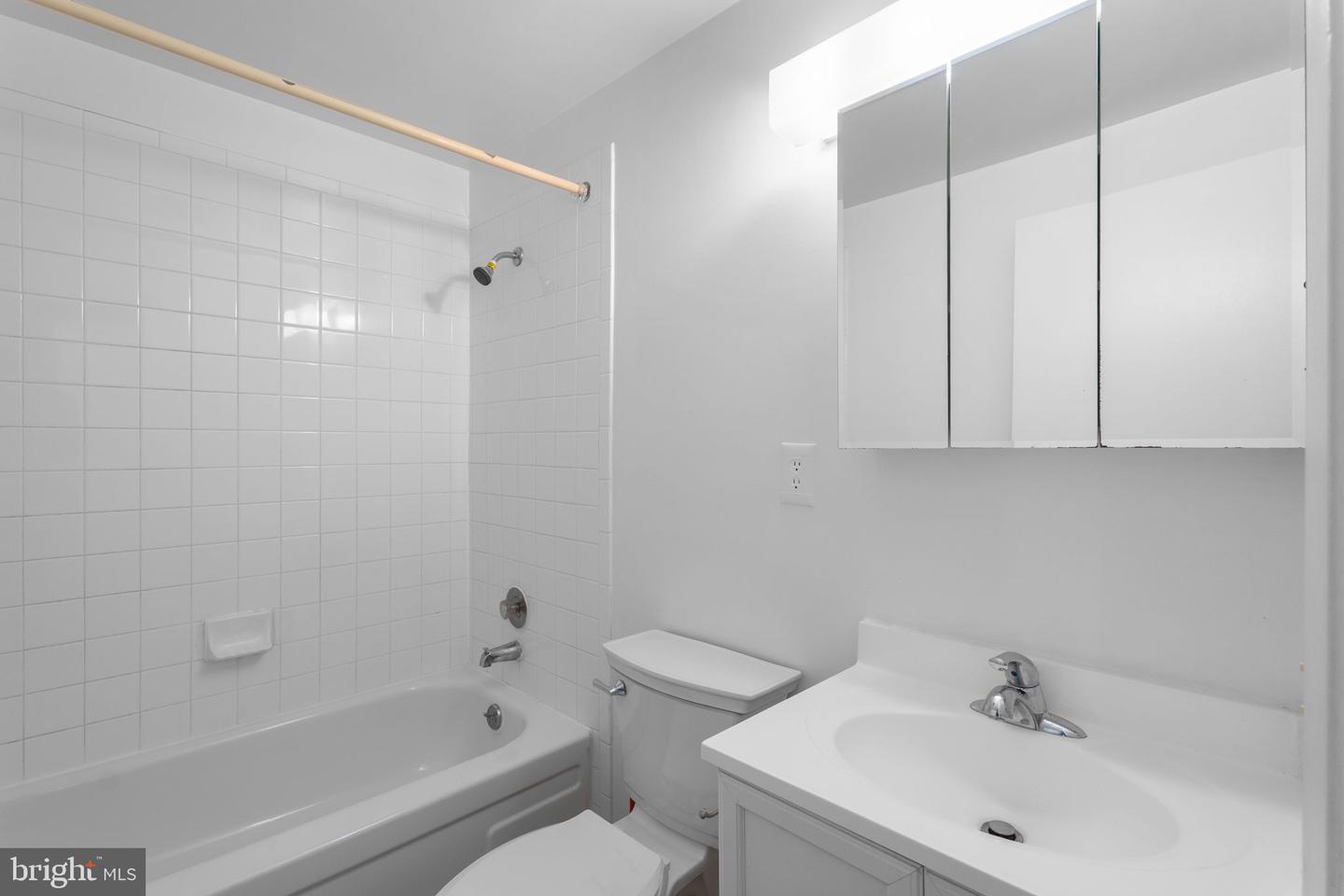 1806 N SHORE CT, RESTON, Virginia 20190, 4 Bedrooms Bedrooms, ,3 BathroomsBathrooms,Residential,For sale,1806 N SHORE CT,VAFX2261224 MLS # VAFX2261224