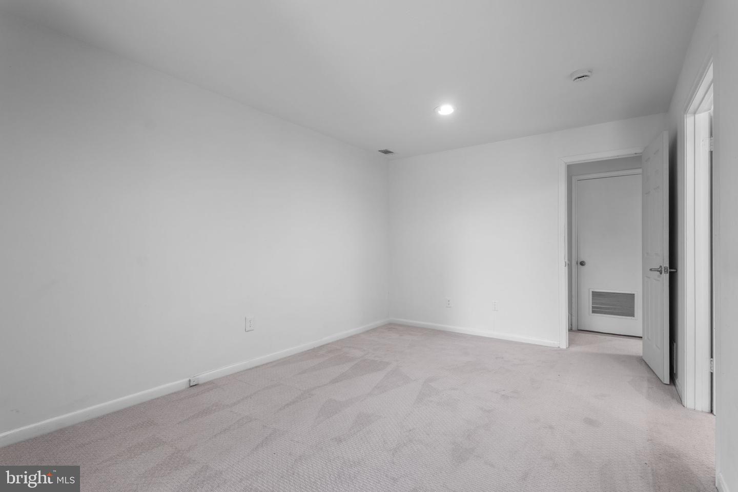 1806 N SHORE CT, RESTON, Virginia 20190, 4 Bedrooms Bedrooms, ,3 BathroomsBathrooms,Residential,For sale,1806 N SHORE CT,VAFX2261224 MLS # VAFX2261224