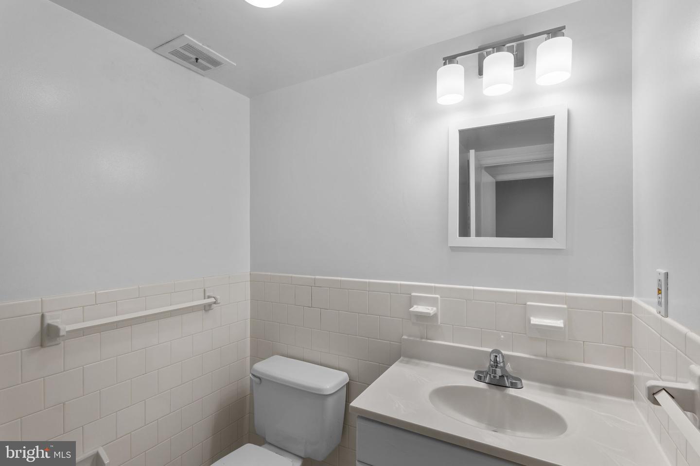 1806 N SHORE CT, RESTON, Virginia 20190, 4 Bedrooms Bedrooms, ,3 BathroomsBathrooms,Residential,For sale,1806 N SHORE CT,VAFX2261224 MLS # VAFX2261224