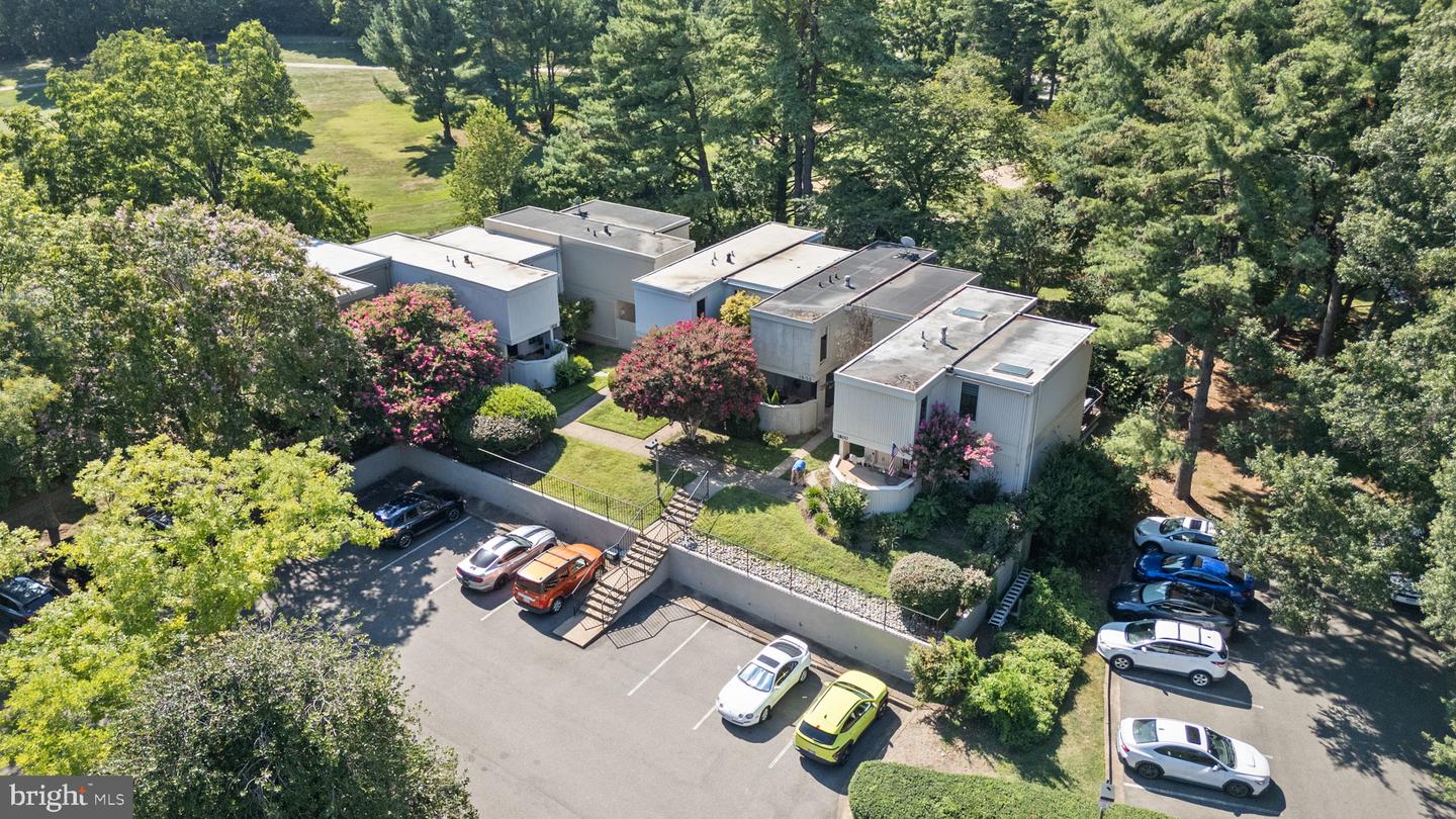 1806 N SHORE CT, RESTON, Virginia 20190, 4 Bedrooms Bedrooms, ,3 BathroomsBathrooms,Residential,For sale,1806 N SHORE CT,VAFX2261224 MLS # VAFX2261224