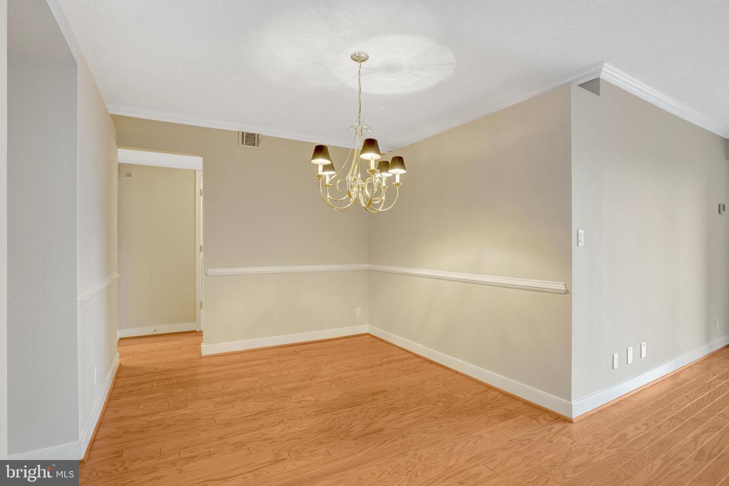 5902 MOUNT EAGLE DR #817, ALEXANDRIA, Virginia 22303, 1 Bedroom Bedrooms, ,1 BathroomBathrooms,Residential,For sale,5902 MOUNT EAGLE DR #817,VAFX2261234 MLS # VAFX2261234