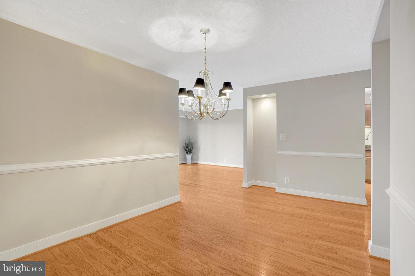 5902 MOUNT EAGLE DR #817, ALEXANDRIA, Virginia 22303, 1 Bedroom Bedrooms, ,1 BathroomBathrooms,Residential,For sale,5902 MOUNT EAGLE DR #817,VAFX2261234 MLS # VAFX2261234