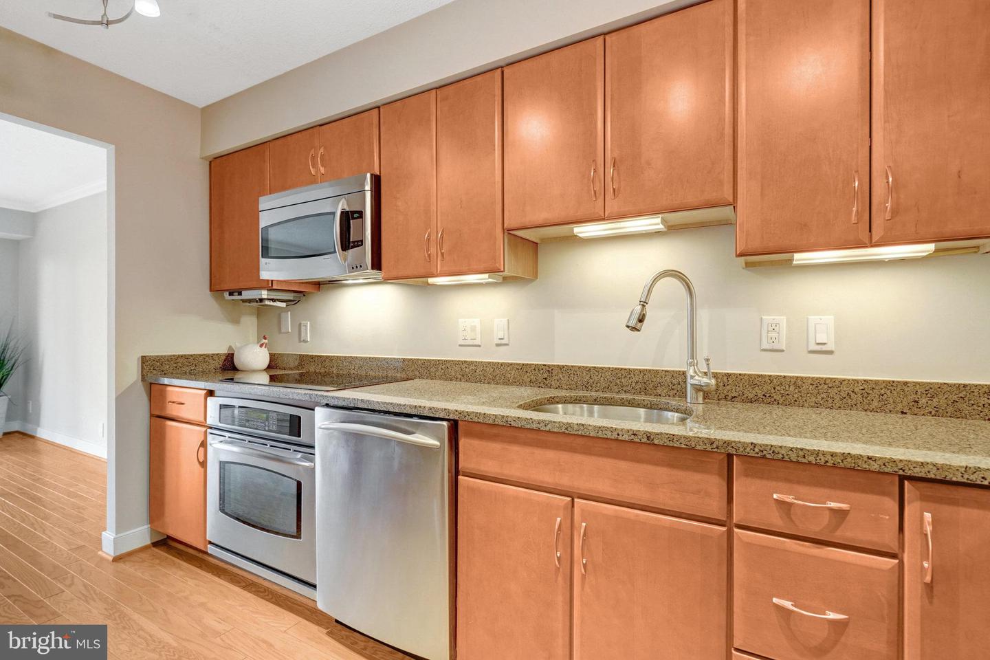 5902 MOUNT EAGLE DR #817, ALEXANDRIA, Virginia 22303, 1 Bedroom Bedrooms, ,1 BathroomBathrooms,Residential,For sale,5902 MOUNT EAGLE DR #817,VAFX2261234 MLS # VAFX2261234