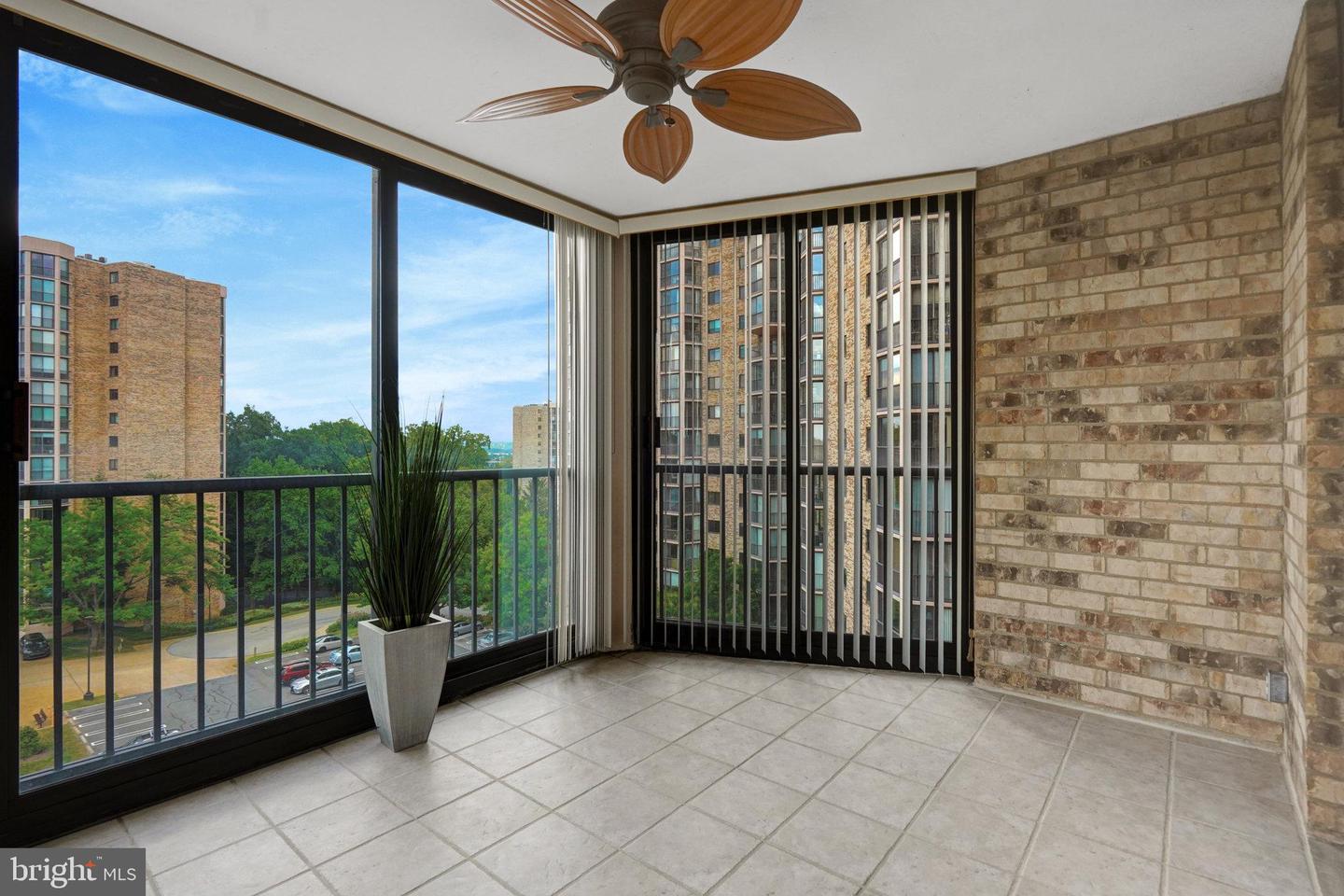 5902 MOUNT EAGLE DR #817, ALEXANDRIA, Virginia 22303, 1 Bedroom Bedrooms, ,1 BathroomBathrooms,Residential,For sale,5902 MOUNT EAGLE DR #817,VAFX2261234 MLS # VAFX2261234