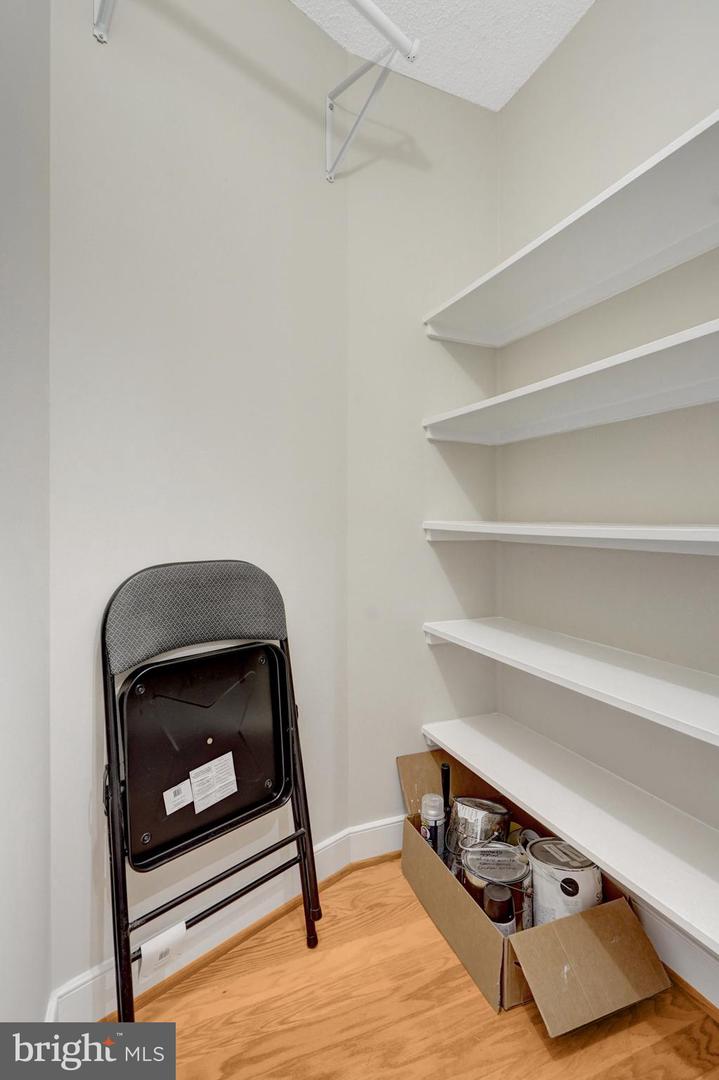5902 MOUNT EAGLE DR #817, ALEXANDRIA, Virginia 22303, 1 Bedroom Bedrooms, ,1 BathroomBathrooms,Residential,For sale,5902 MOUNT EAGLE DR #817,VAFX2261234 MLS # VAFX2261234