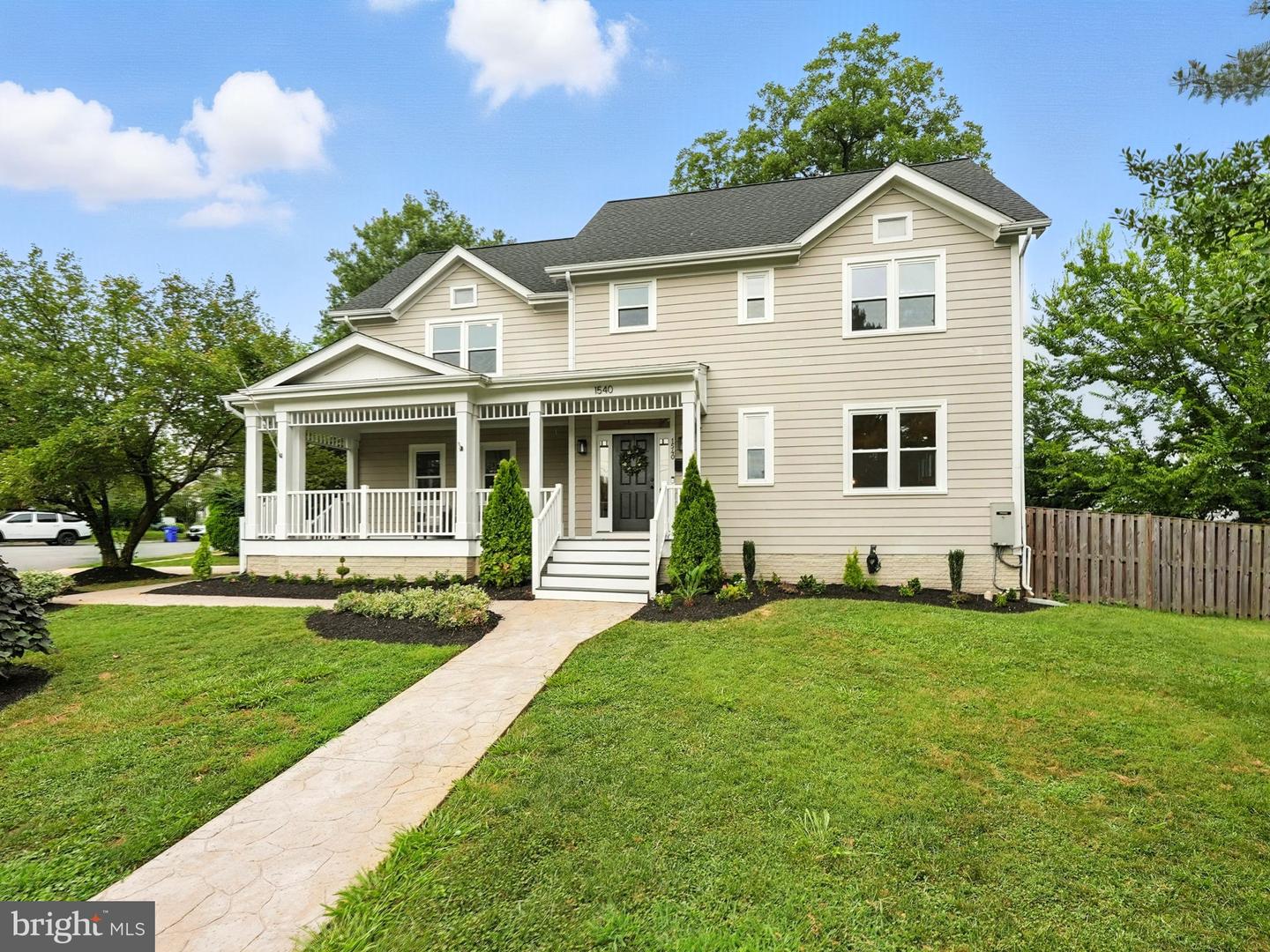 1540 N EDGEWOOD ST, ARLINGTON, Virginia 22201, 4 Bedrooms Bedrooms, ,4 BathroomsBathrooms,Residential,For sale,1540 N EDGEWOOD ST,VAAR2062264 MLS # VAAR2062264