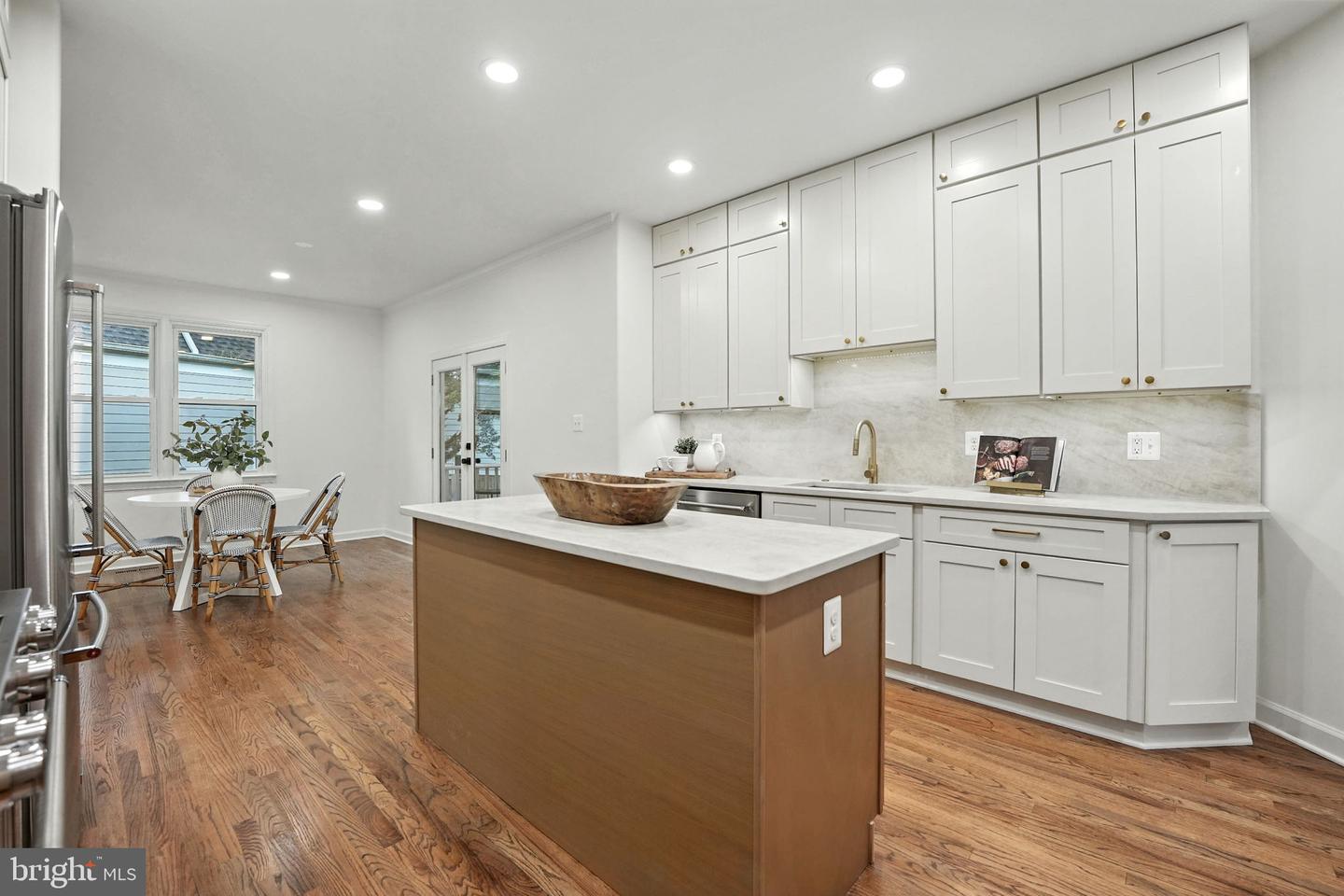 1540 N EDGEWOOD ST, ARLINGTON, Virginia 22201, 4 Bedrooms Bedrooms, ,4 BathroomsBathrooms,Residential,For sale,1540 N EDGEWOOD ST,VAAR2062264 MLS # VAAR2062264