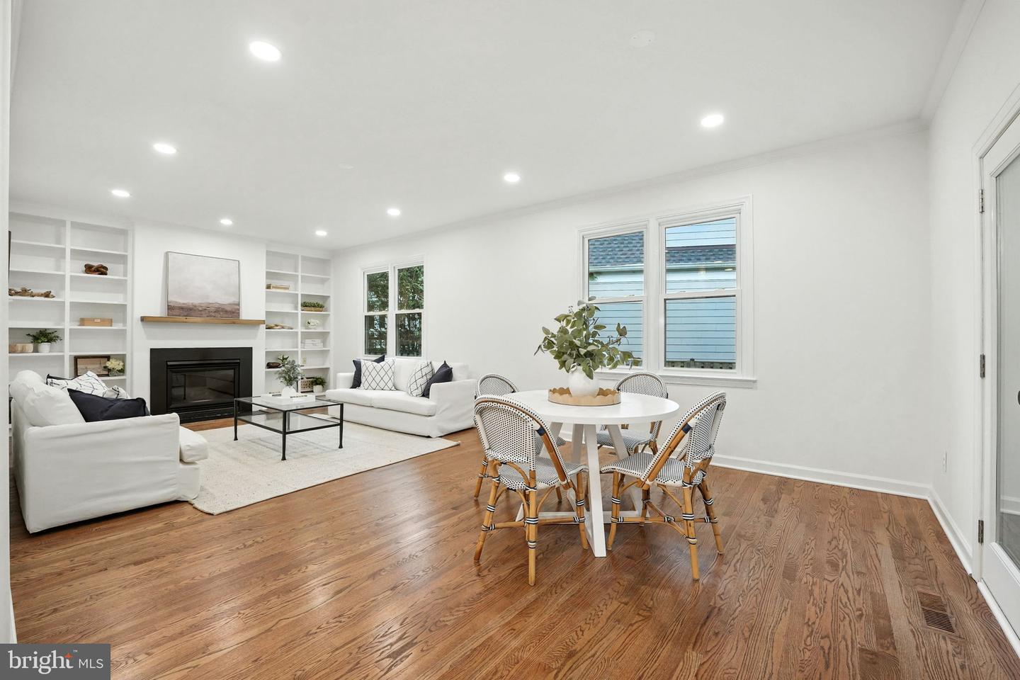 1540 N EDGEWOOD ST, ARLINGTON, Virginia 22201, 4 Bedrooms Bedrooms, ,4 BathroomsBathrooms,Residential,For sale,1540 N EDGEWOOD ST,VAAR2062264 MLS # VAAR2062264