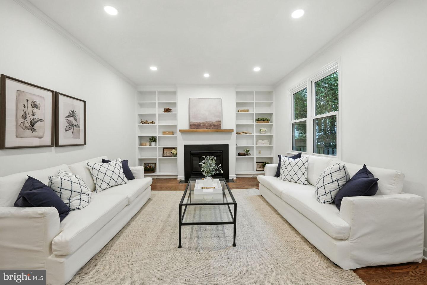 1540 N EDGEWOOD ST, ARLINGTON, Virginia 22201, 4 Bedrooms Bedrooms, ,4 BathroomsBathrooms,Residential,For sale,1540 N EDGEWOOD ST,VAAR2062264 MLS # VAAR2062264
