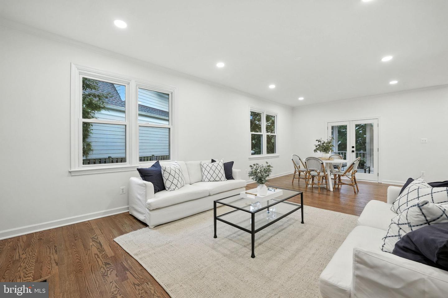 1540 N EDGEWOOD ST, ARLINGTON, Virginia 22201, 4 Bedrooms Bedrooms, ,4 BathroomsBathrooms,Residential,For sale,1540 N EDGEWOOD ST,VAAR2062264 MLS # VAAR2062264