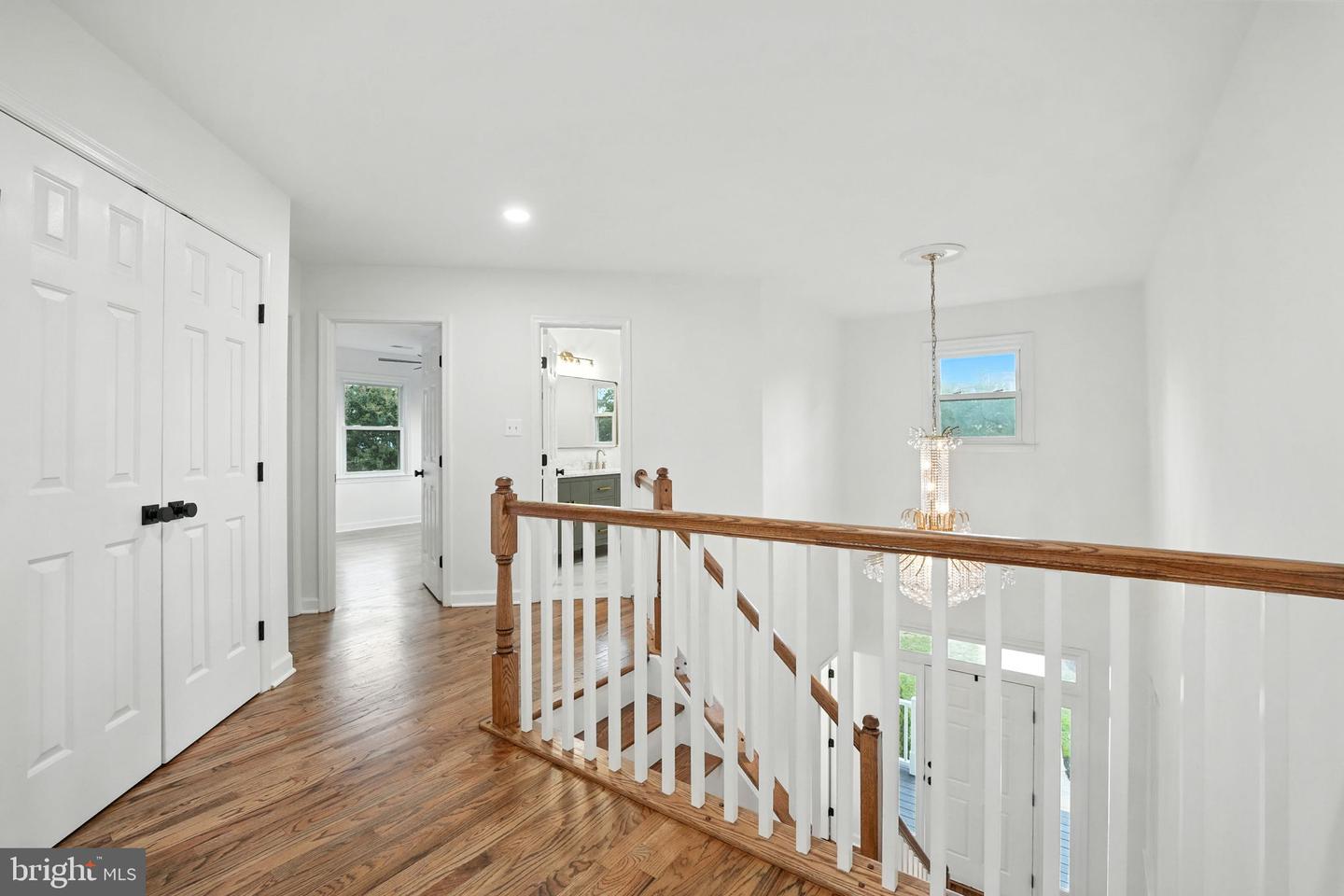 1540 N EDGEWOOD ST, ARLINGTON, Virginia 22201, 4 Bedrooms Bedrooms, ,4 BathroomsBathrooms,Residential,For sale,1540 N EDGEWOOD ST,VAAR2062264 MLS # VAAR2062264
