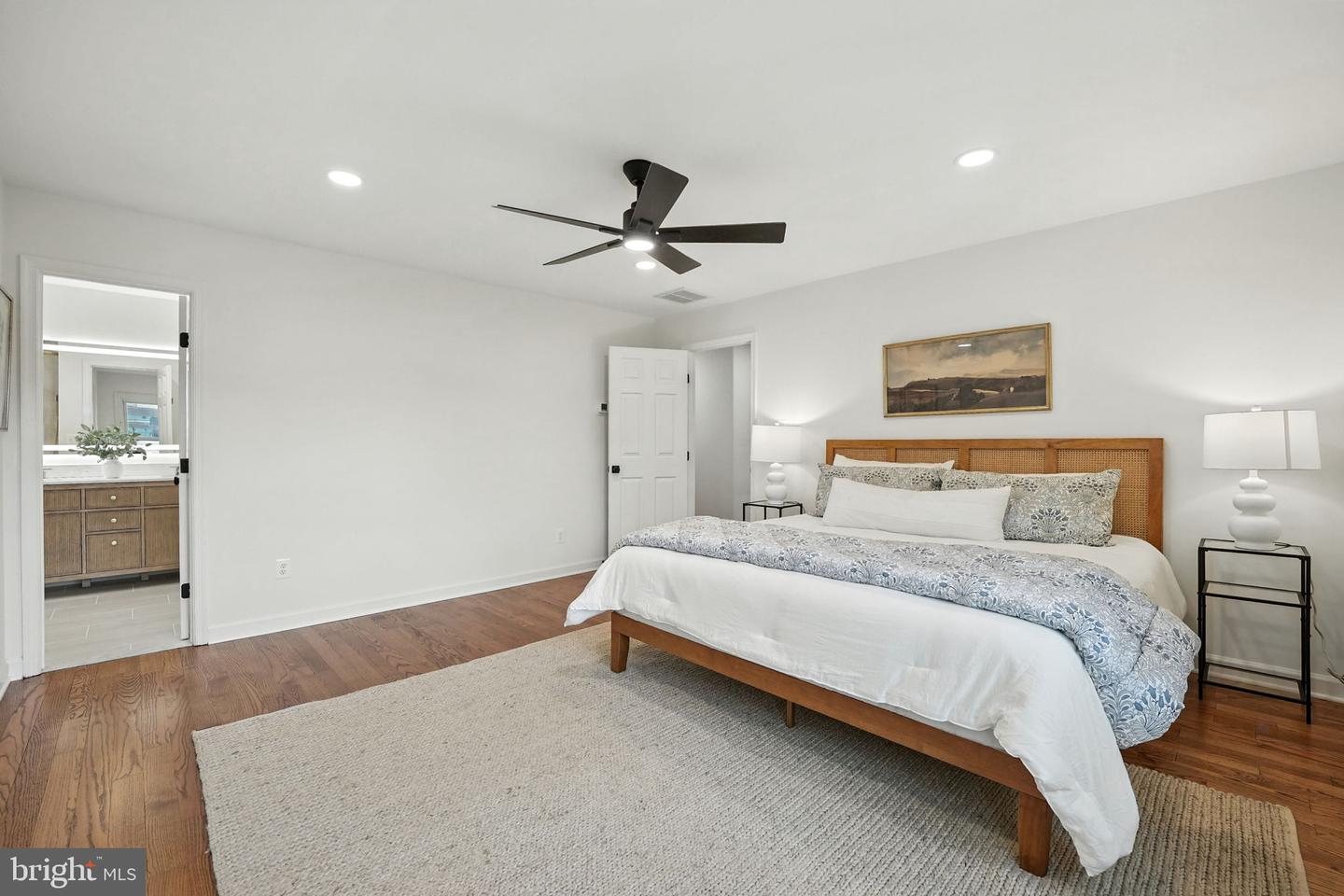 1540 N EDGEWOOD ST, ARLINGTON, Virginia 22201, 4 Bedrooms Bedrooms, ,4 BathroomsBathrooms,Residential,For sale,1540 N EDGEWOOD ST,VAAR2062264 MLS # VAAR2062264