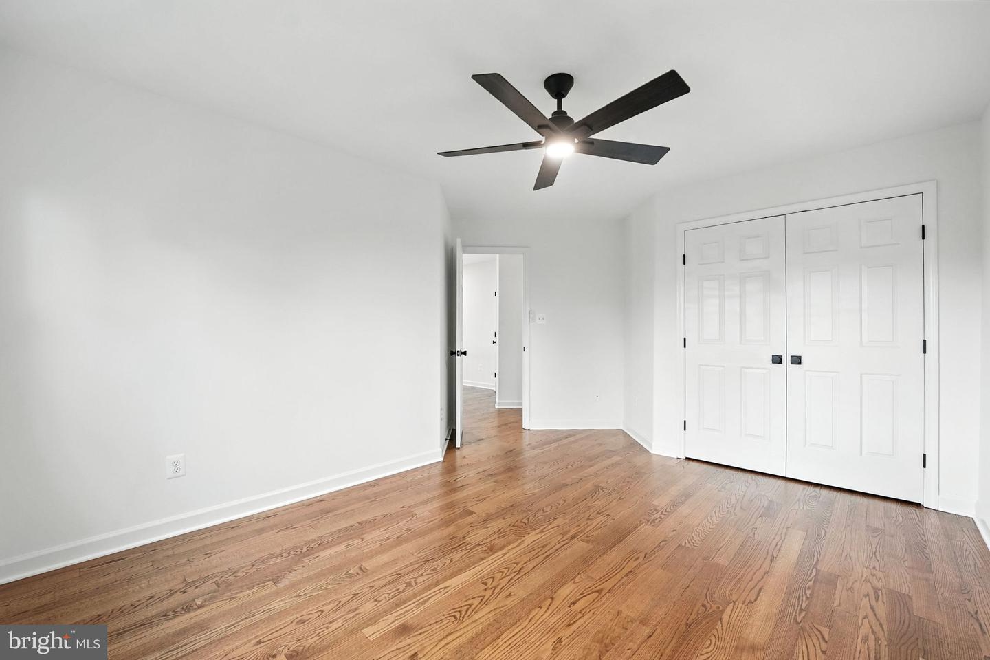 1540 N EDGEWOOD ST, ARLINGTON, Virginia 22201, 4 Bedrooms Bedrooms, ,4 BathroomsBathrooms,Residential,For sale,1540 N EDGEWOOD ST,VAAR2062264 MLS # VAAR2062264