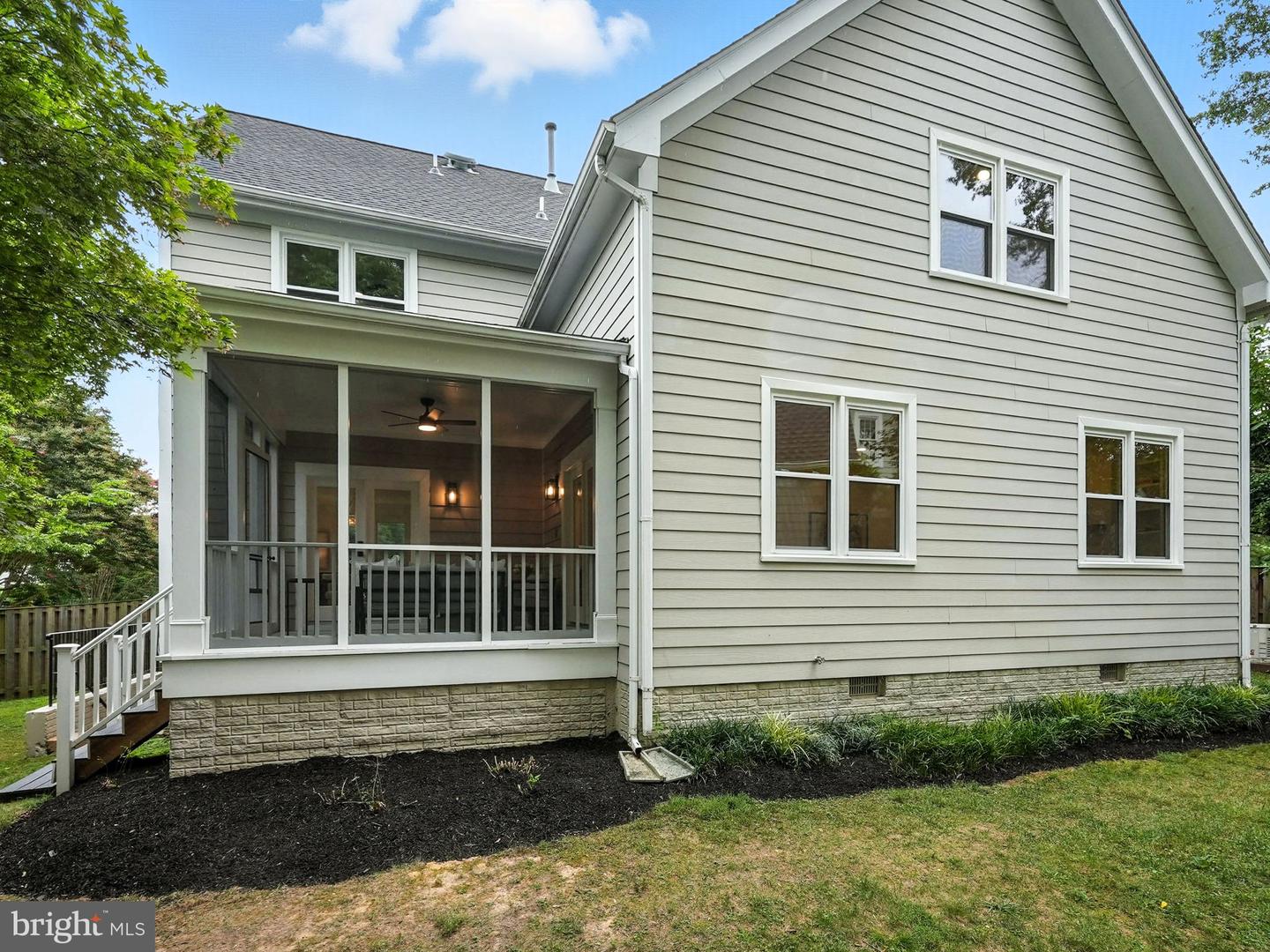 1540 N EDGEWOOD ST, ARLINGTON, Virginia 22201, 4 Bedrooms Bedrooms, ,4 BathroomsBathrooms,Residential,For sale,1540 N EDGEWOOD ST,VAAR2062264 MLS # VAAR2062264