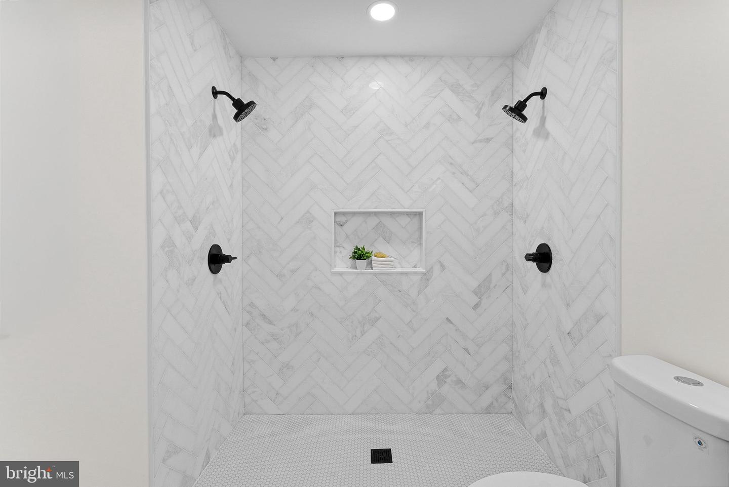 1805 S POLLARD ST, ARLINGTON, Virginia 22204, 8 Bedrooms Bedrooms, ,4 BathroomsBathrooms,Residential,For sale,1805 S POLLARD ST,VAAR2062268 MLS # VAAR2062268