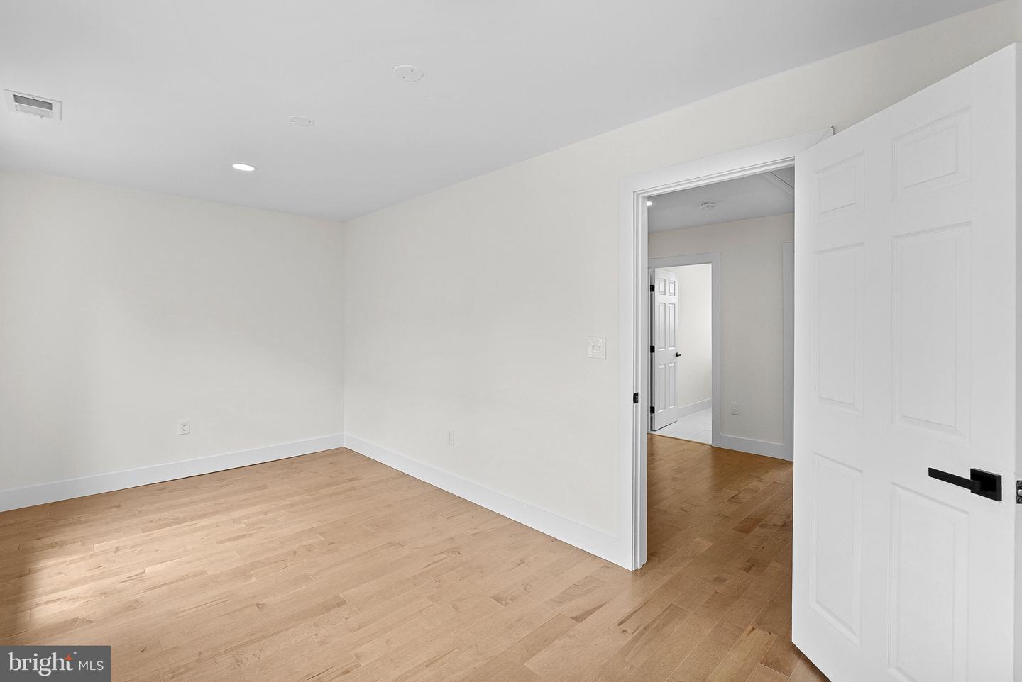 1805 S POLLARD ST, ARLINGTON, Virginia 22204, 8 Bedrooms Bedrooms, ,4 BathroomsBathrooms,Residential,For sale,1805 S POLLARD ST,VAAR2062268 MLS # VAAR2062268