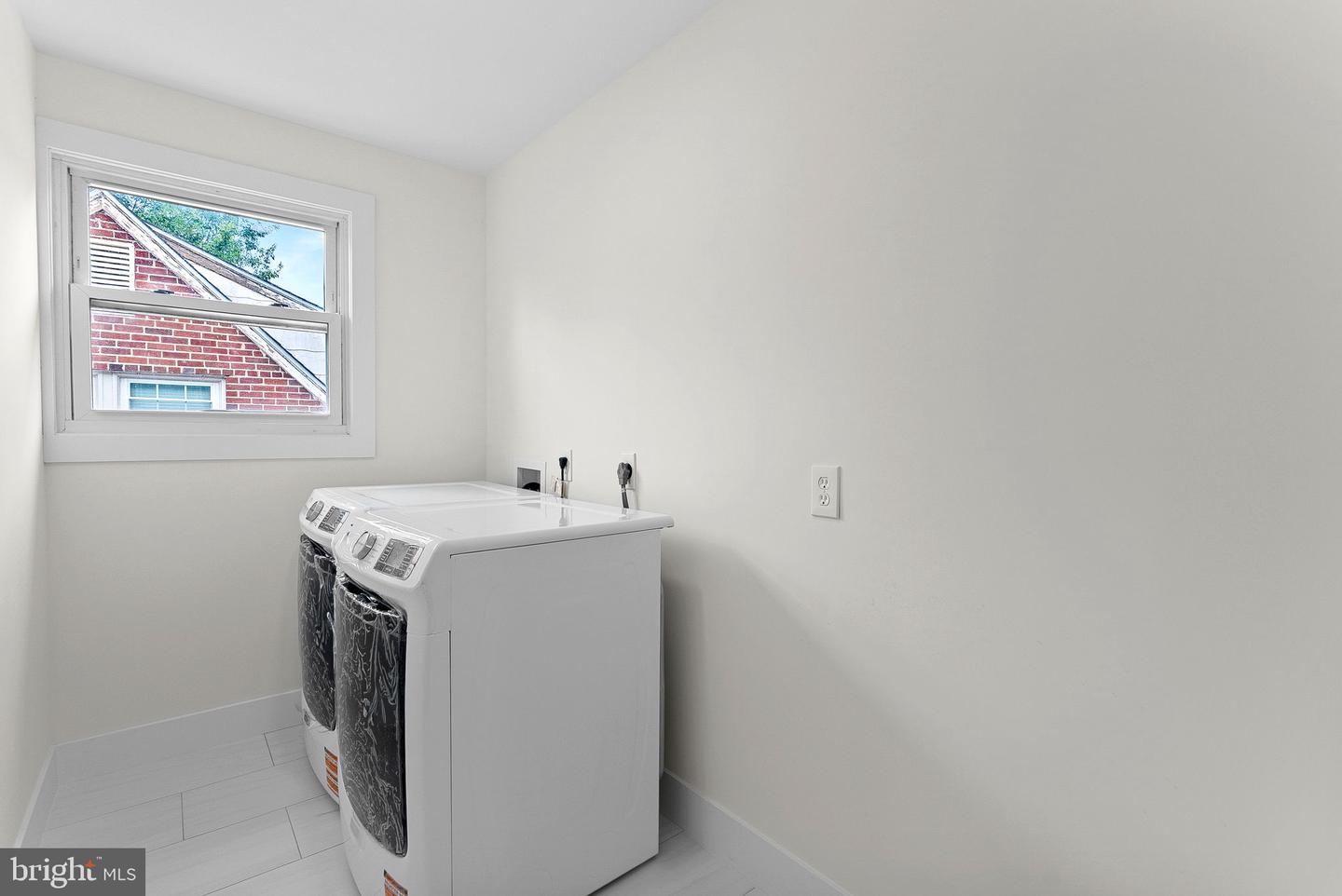 1805 S POLLARD ST, ARLINGTON, Virginia 22204, 8 Bedrooms Bedrooms, ,4 BathroomsBathrooms,Residential,For sale,1805 S POLLARD ST,VAAR2062268 MLS # VAAR2062268